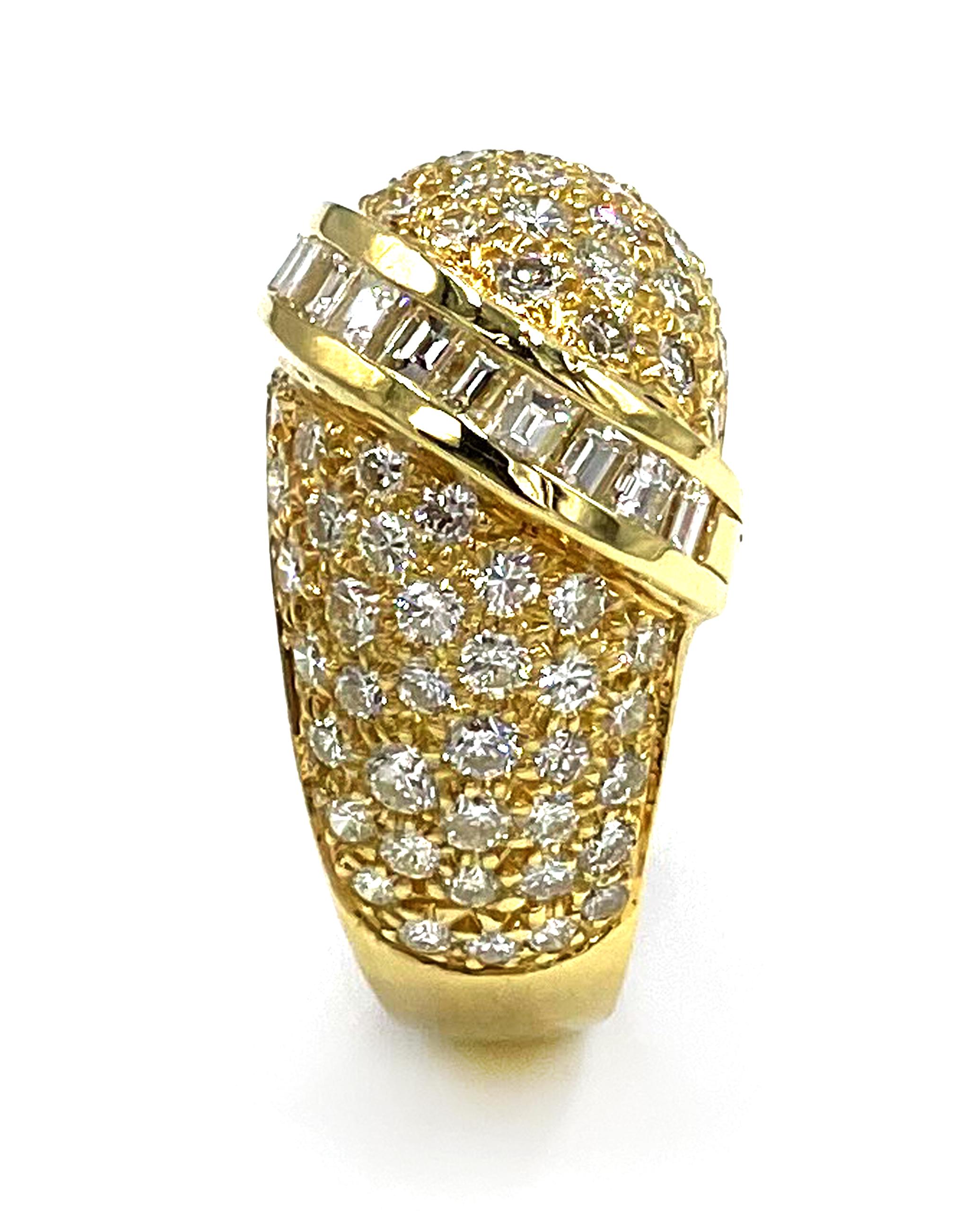 Vintage 18K yellow gold ring with round and baguette diamonds totaling 2.65 carats. G/H color, VS clarity. (Created circa 1985)

-Finger size: 6.5
