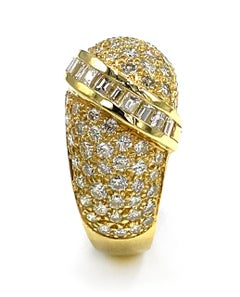 Vintage 18k Yellow Gold Pavé Dome Shield Ring, Round & Baguette 2.65 Ct Diamonds