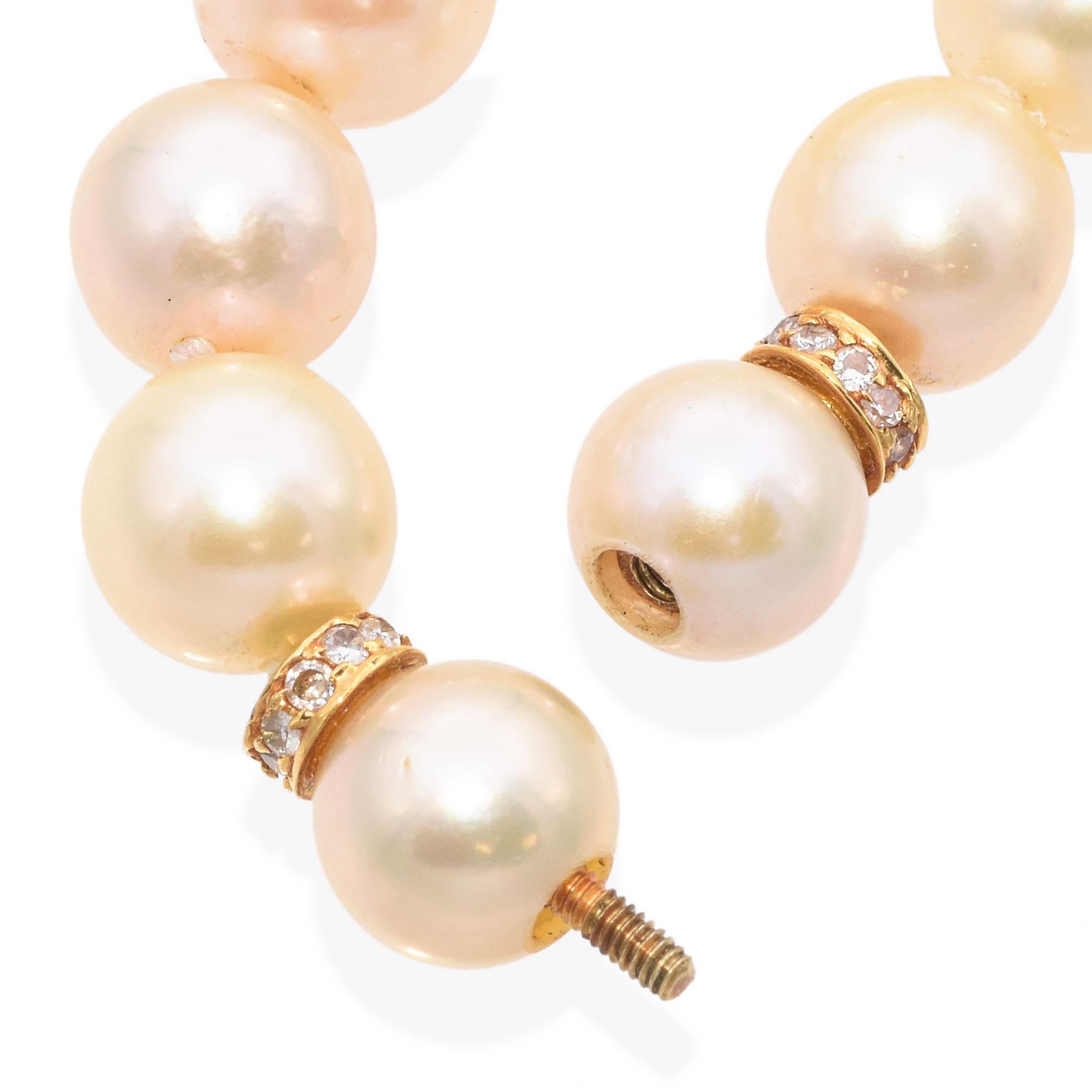 Vintage 18K Yellow Gold Pearl and Diamond Rondelle Necklace In Good Condition For Sale In New York, NY