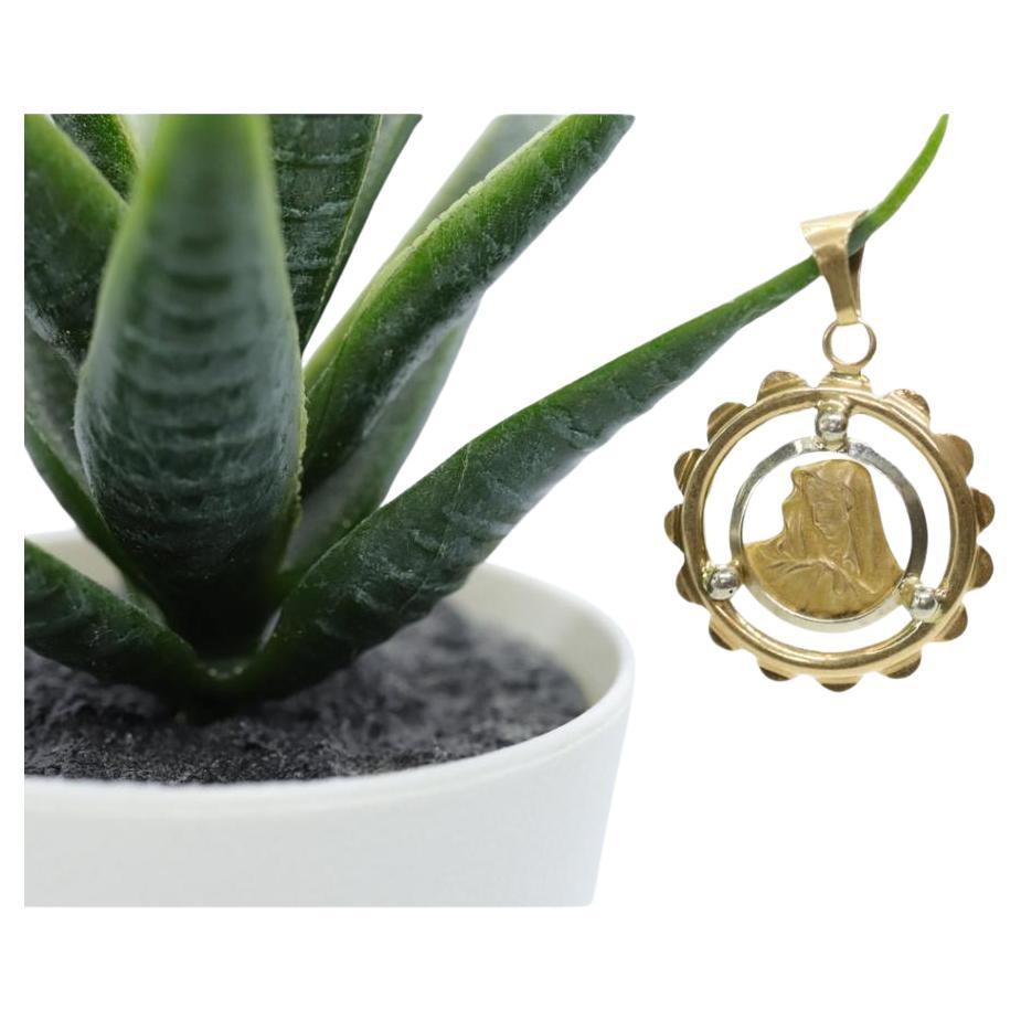Vintage 18k Yellow Gold Pendant. Madonna Pendant. VIRGIN Mary Pendant. Mother For Sale