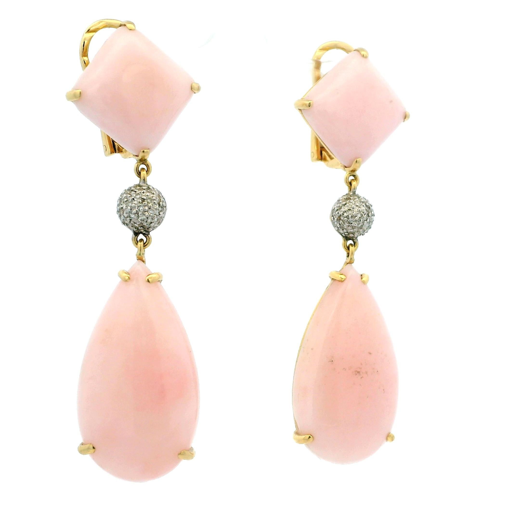 Vintage 18K Gelbgold Rosa Koralle  & Diamant-Tropfenohrringe mit Pflaster  CIRCA 1980 im Angebot 3