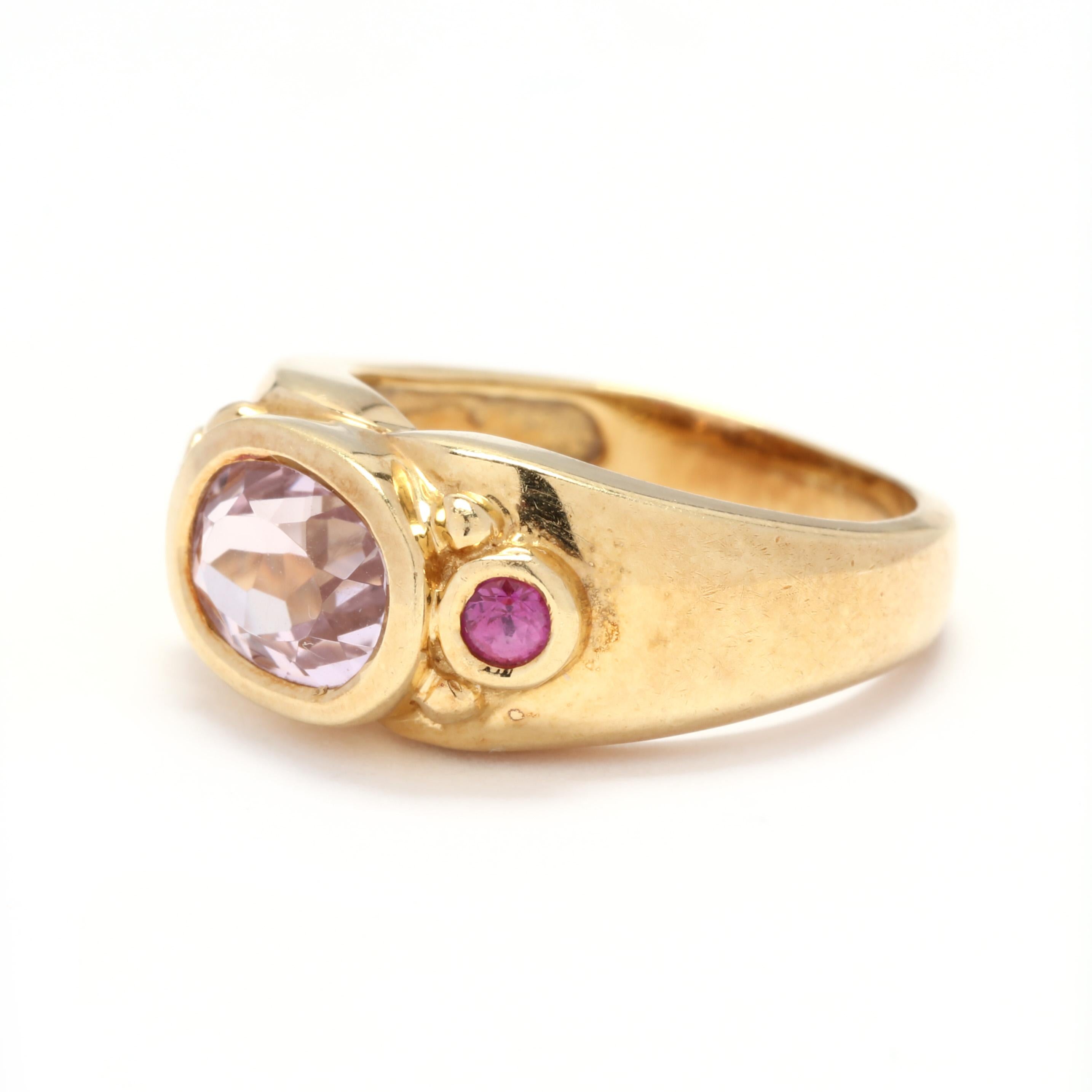 Vintage 18 Karat Yellow Gold, Pink Topaz and Pink Sapphire Ring In Good Condition In McLeansville, NC