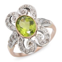 Vintage 18k Yellow Gold Platinum Diamond and Peridot Ring
