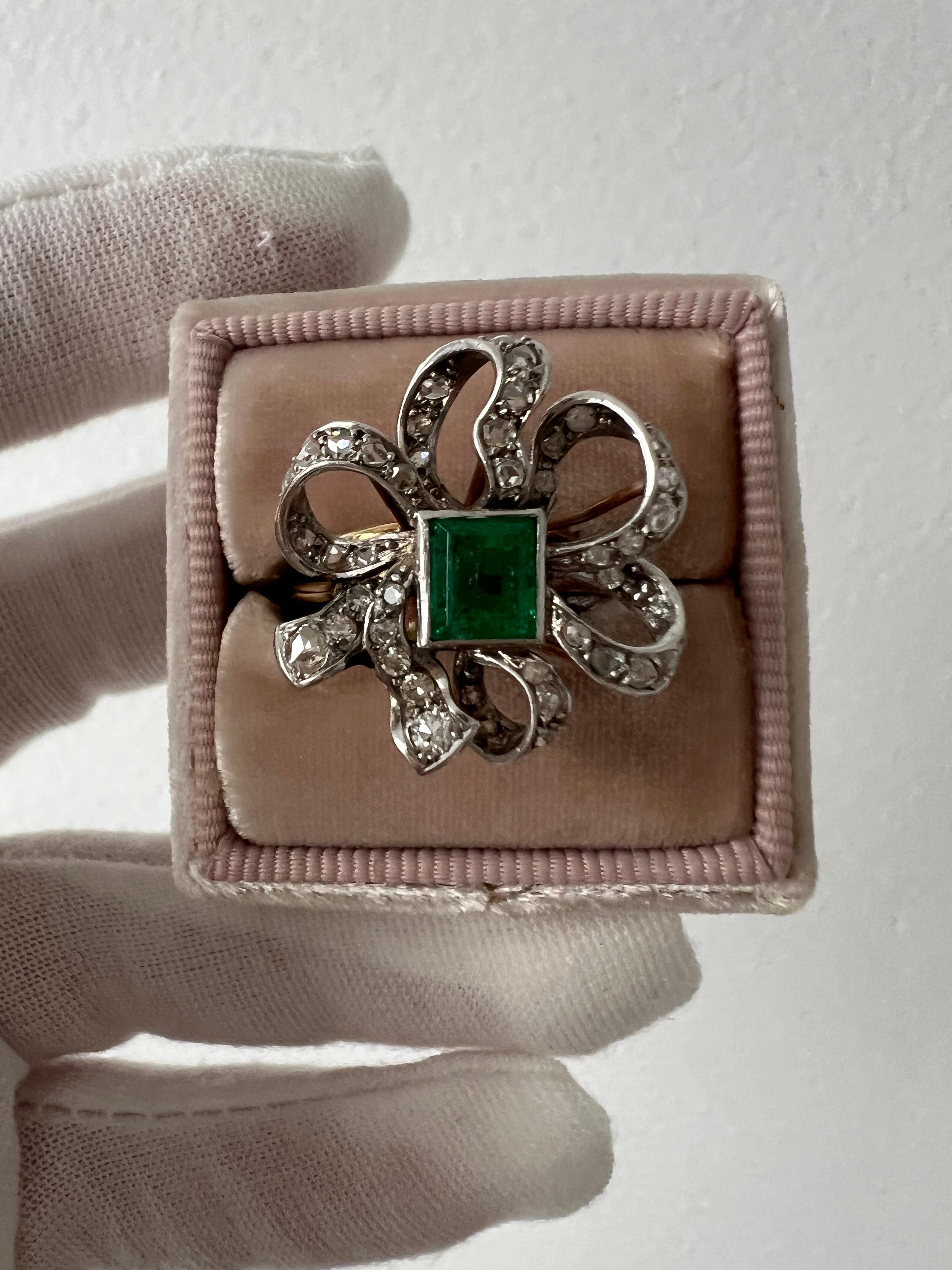 Vintage 18K Yellow Gold/ Platinum Emerald and Diamond Ribbon Ring - 1.88ct. In Good Condition For Sale In San Francisco, CA