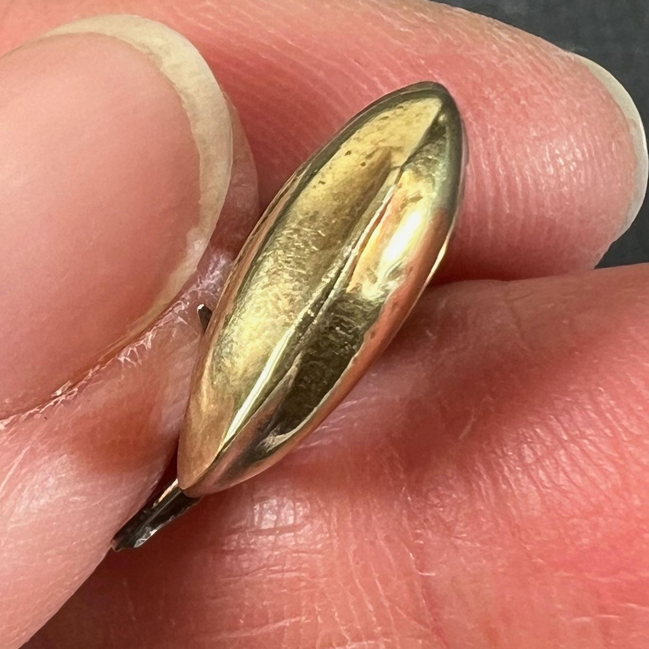 Ciondolo a forma di barca a vela d'epoca in oro giallo 18 carati e platino in vendita 5