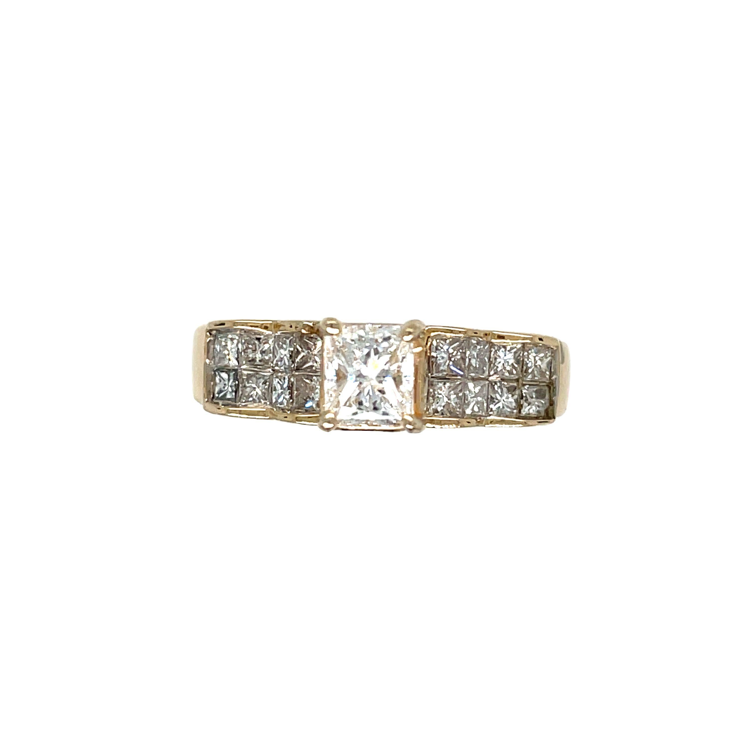 Vintage 18K Yellow Gold Princess Cut Diamond Engagement Ring In Excellent Condition For Sale In beverly hills, CA
