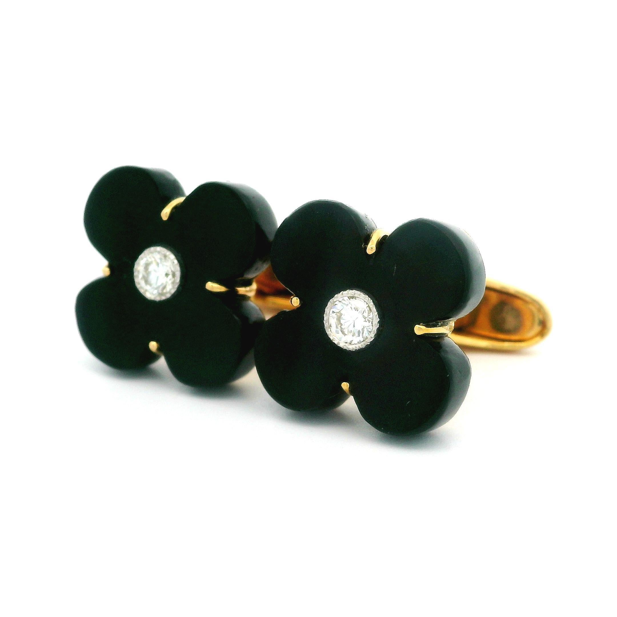 Gemelos vintage de oro amarillo de 18 quilates Trébol Ónix negro y diamantes en Bueno estado para la venta en Montclair, NJ