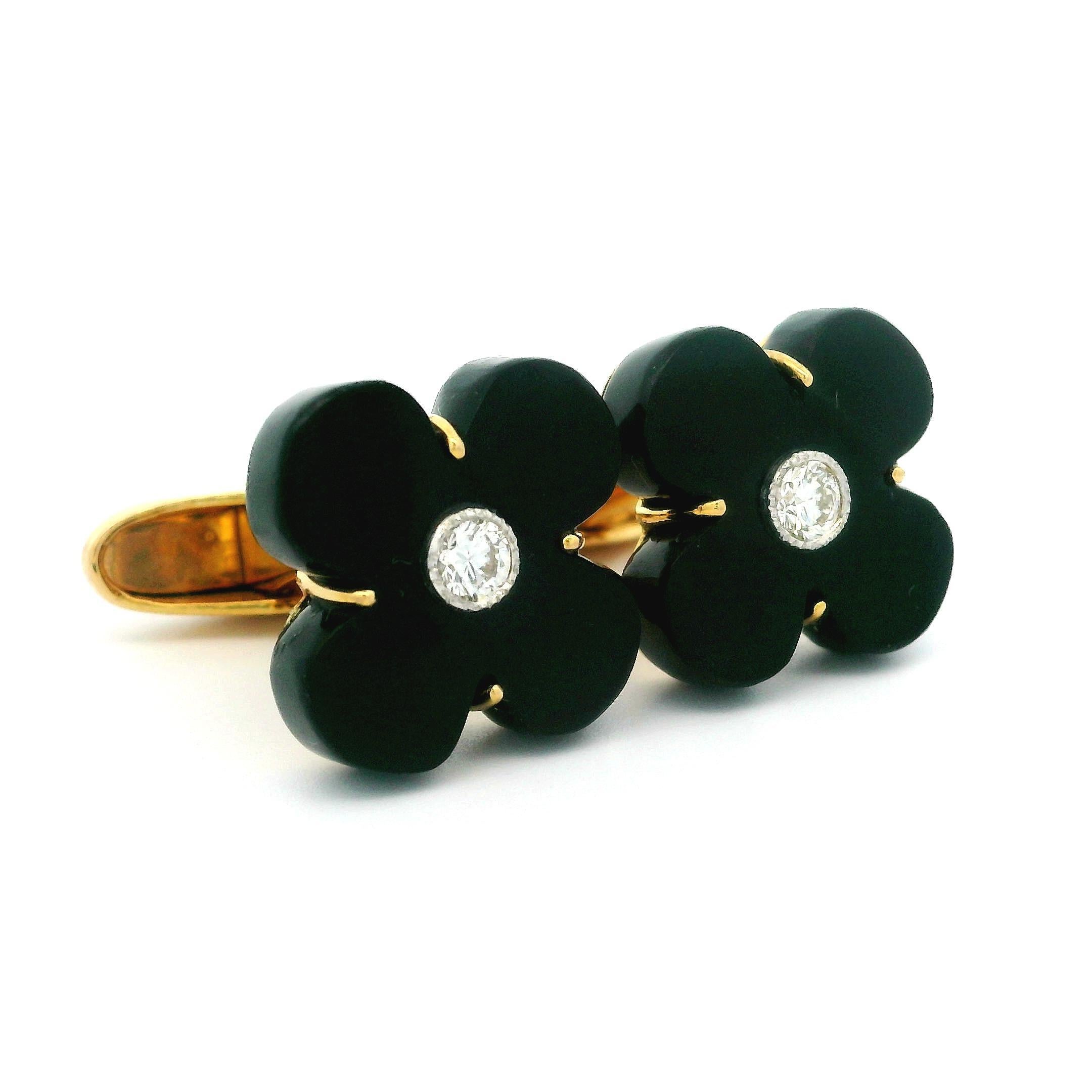 Gemelos vintage de oro amarillo de 18 quilates Trébol Ónix negro y diamantes en venta 2