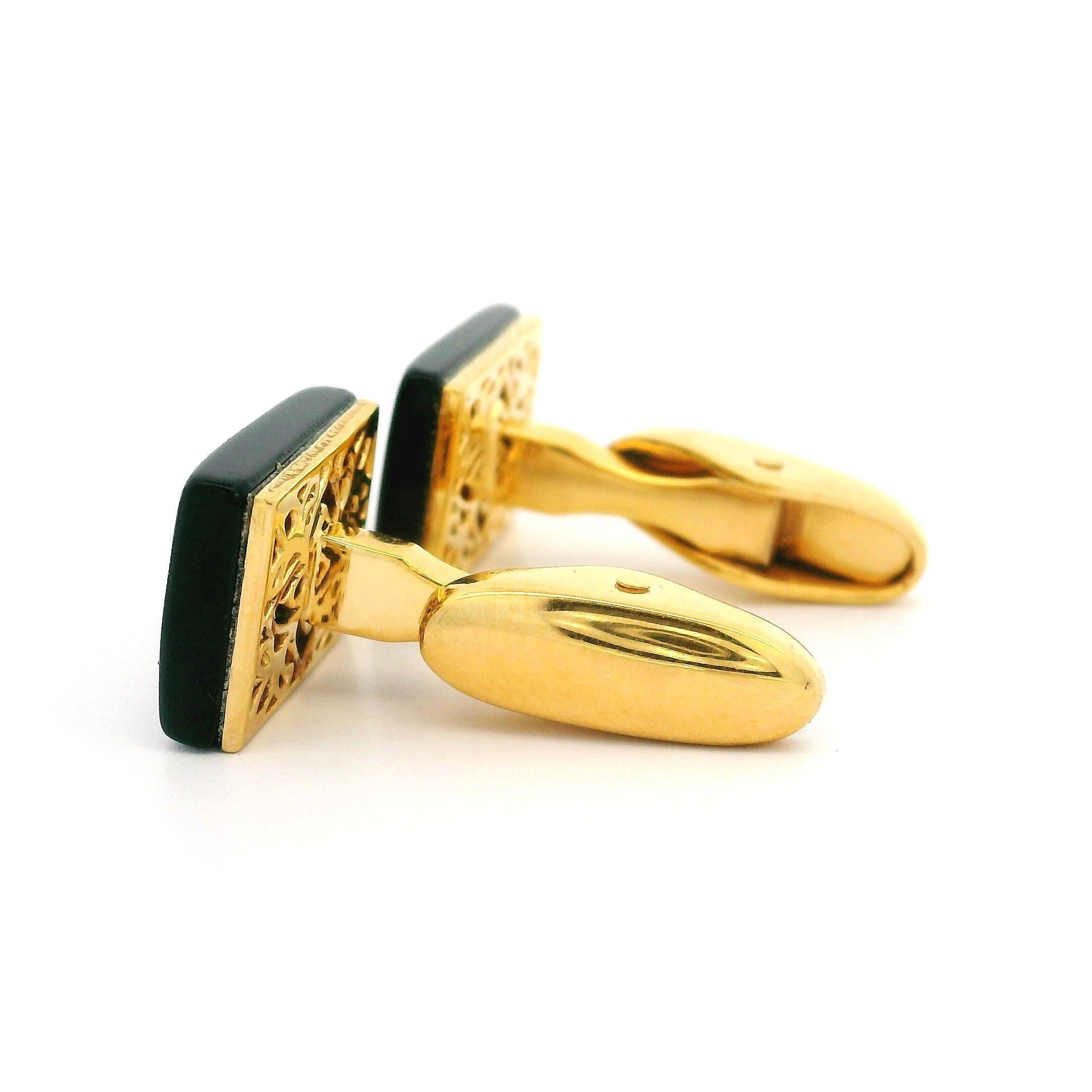 Vintage 18k Yellow Gold Rectangular Cut Black Onyx & Baguette Diamond Cufflinks In Good Condition In Montclair, NJ