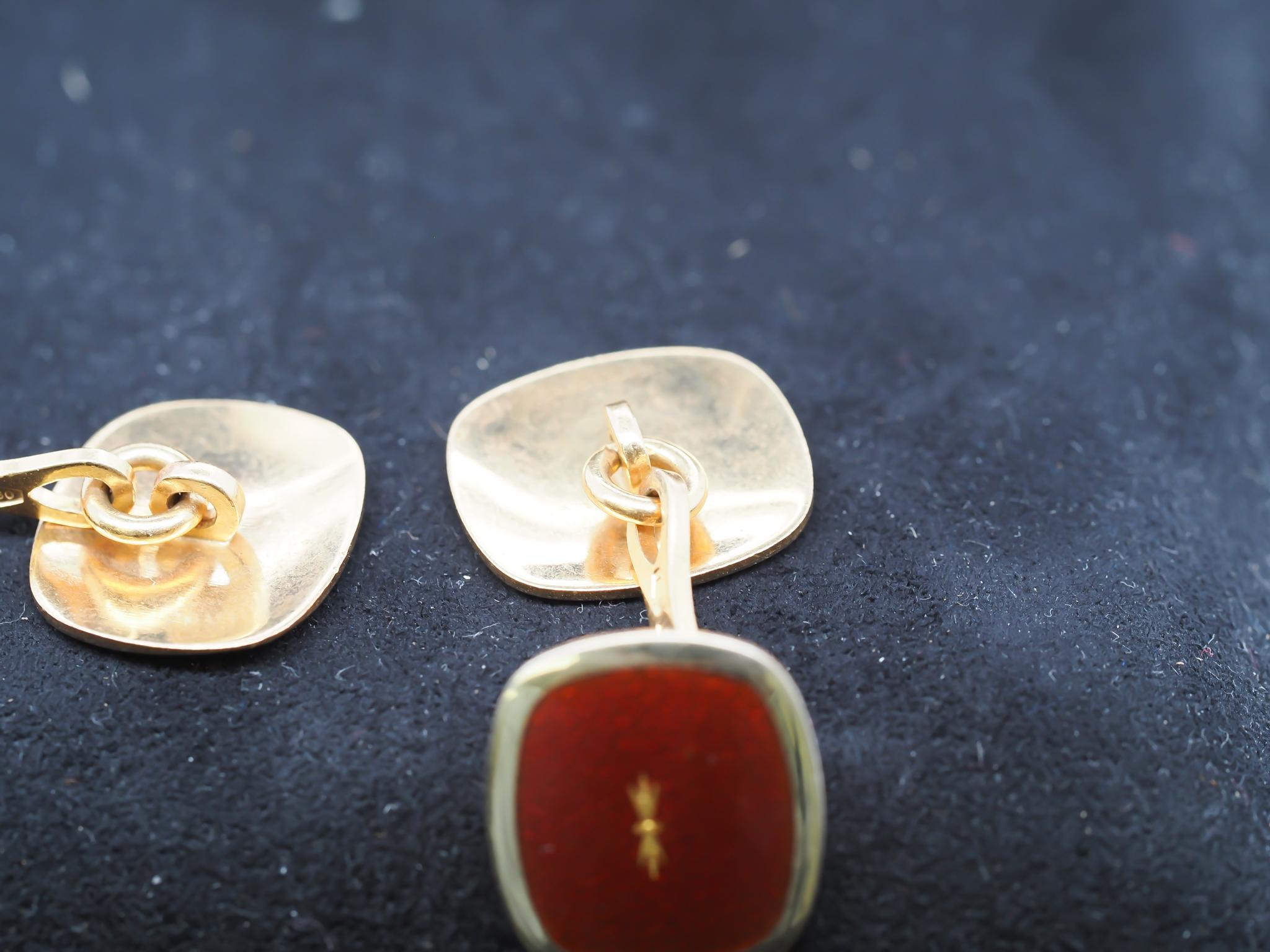 Vintage 18k Gelbgold Rot Emaille Manschettenknöpfe im Angebot 1