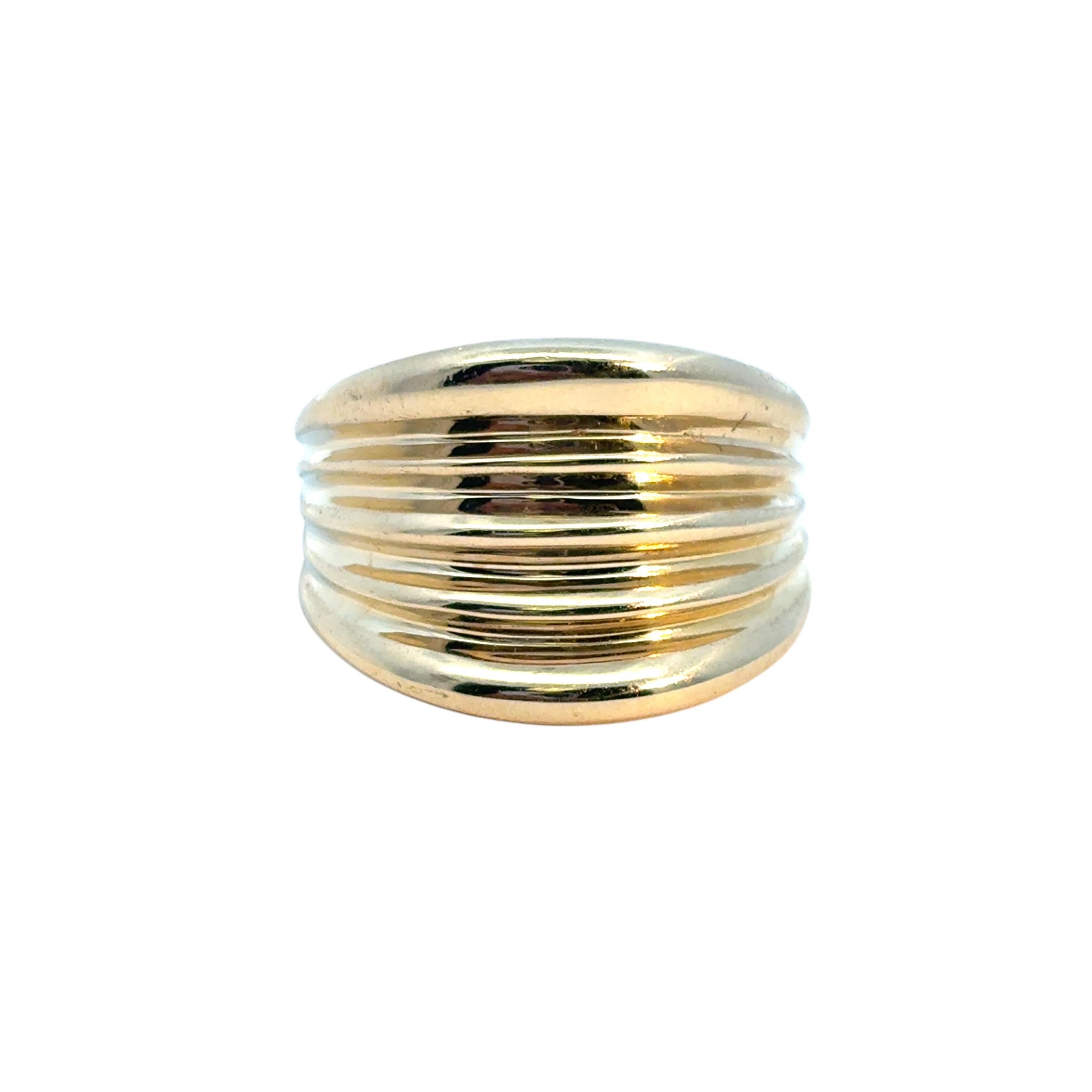 Women's or Men's Vintage 18k Yellow Gold Ridge Textured Dome Ring For Sale