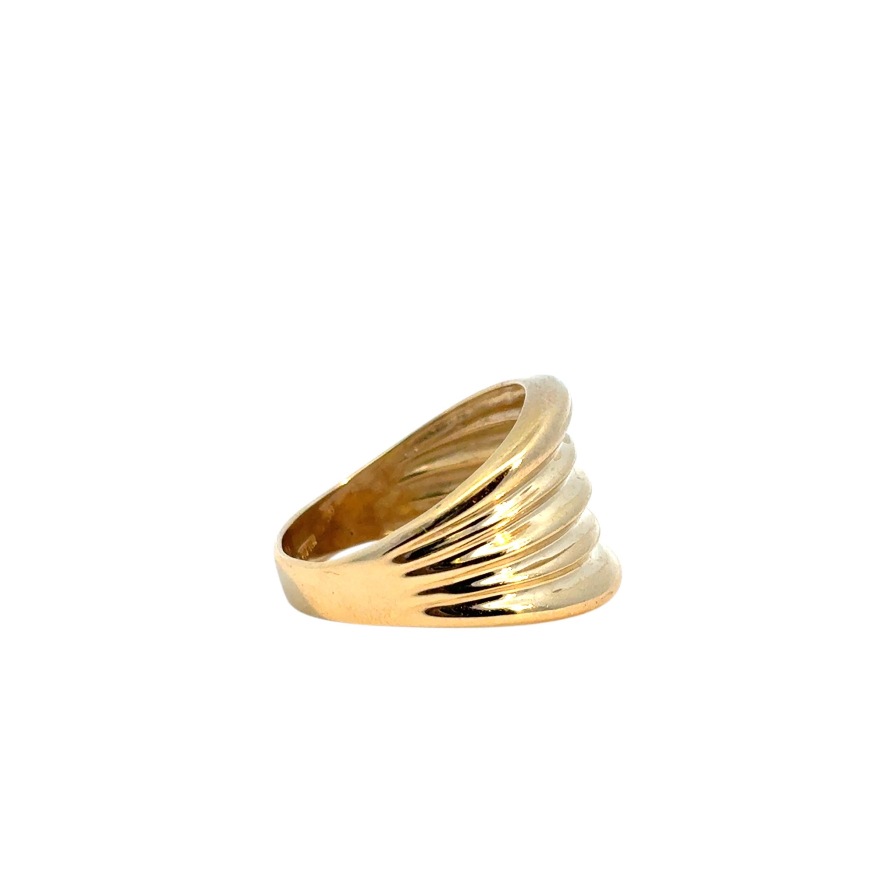 Vintage 18k Yellow Gold Ridge Textured Dome Ring For Sale 2