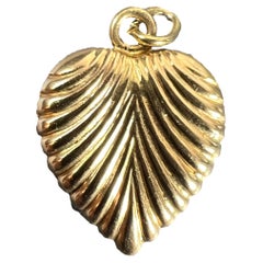 Vintage 18K Yellow Gold Ridged Puffy Heart Charm Pendant