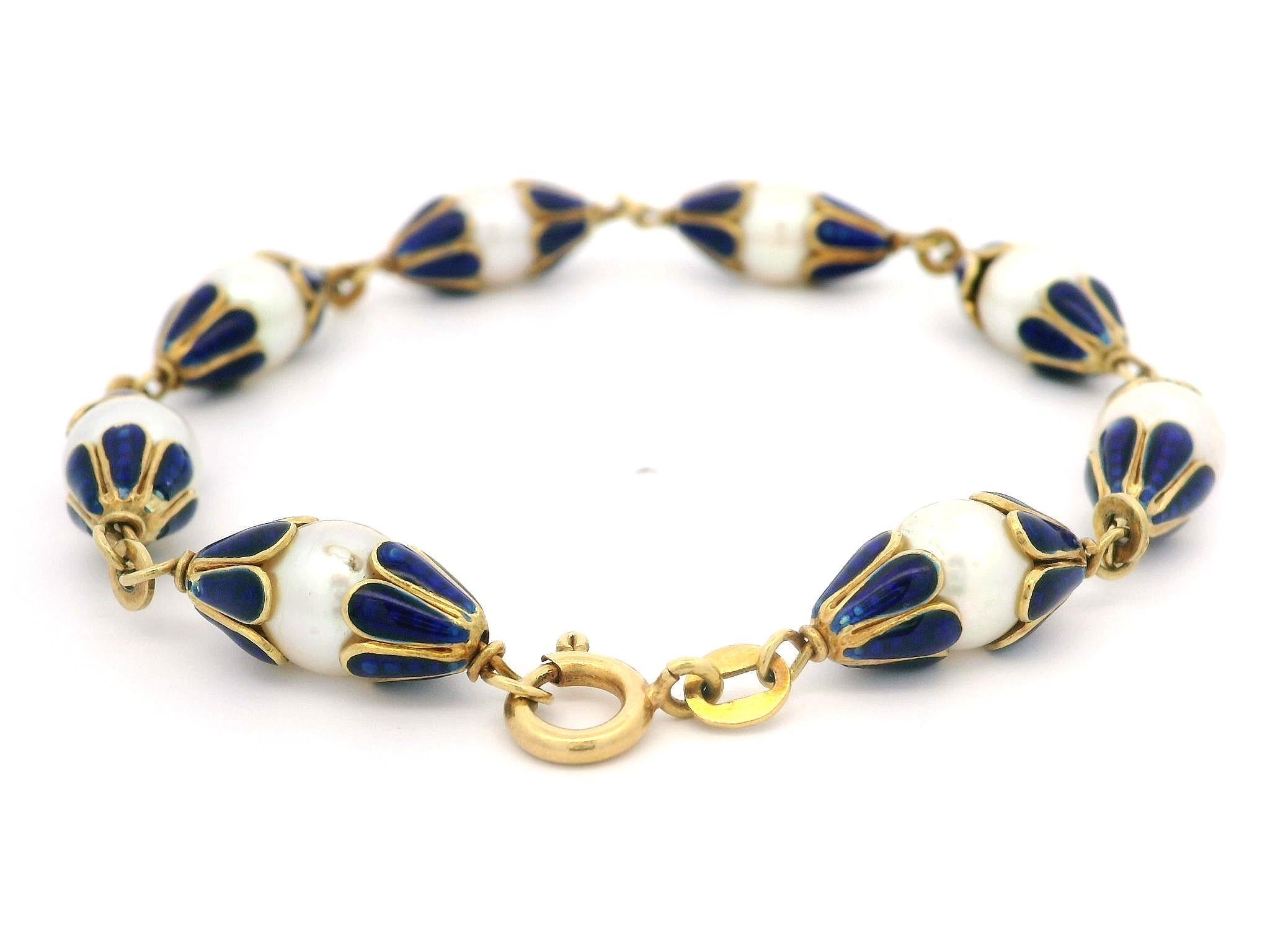 Round Cut Vintage 18k Yellow Gold Royal Blue Enamel & Cupped White Pearls Link Bracelet