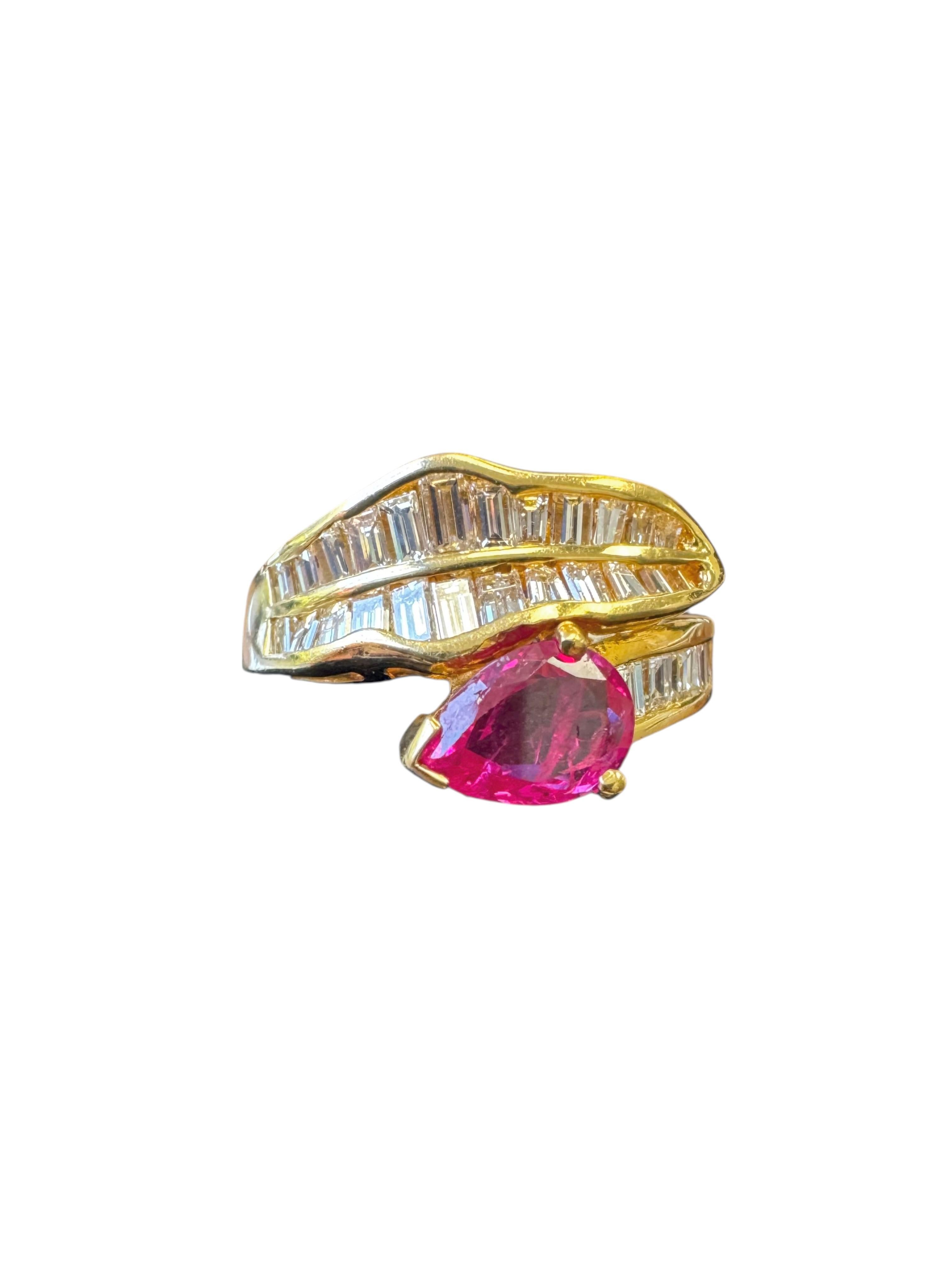 Vintage 18K Yellow Gold Ruby and Baguette Diamond Swirl Ring For Sale 1