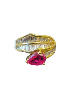 Vintage 18K Yellow Gold Ruby and Baguette Diamond Swirl Ring