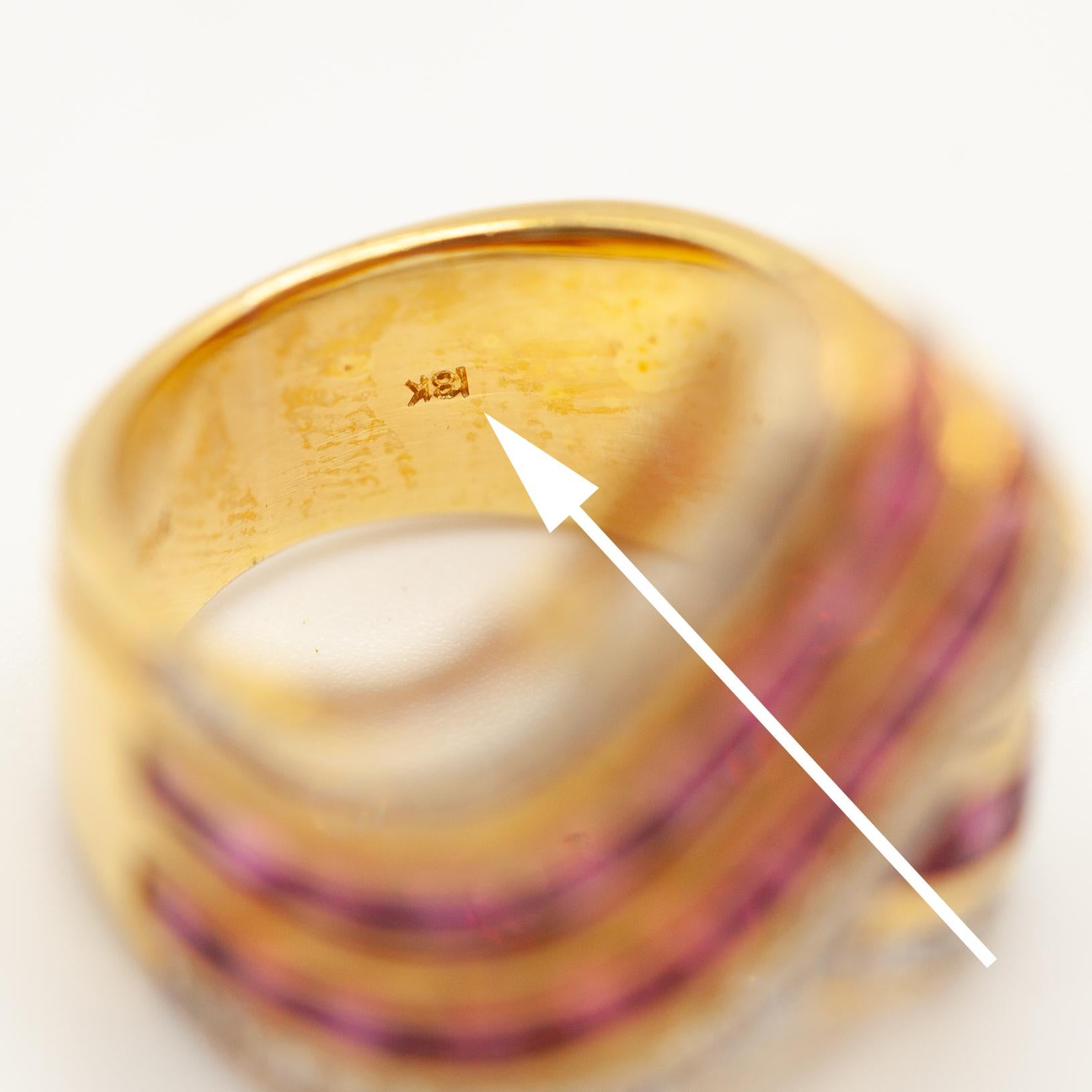 Bague cocktail vintage en or jaune 18K avec rubis et diamants en vente 7