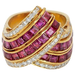 Anello da cocktail con rubini e diamanti in oro giallo 18 carati vintage