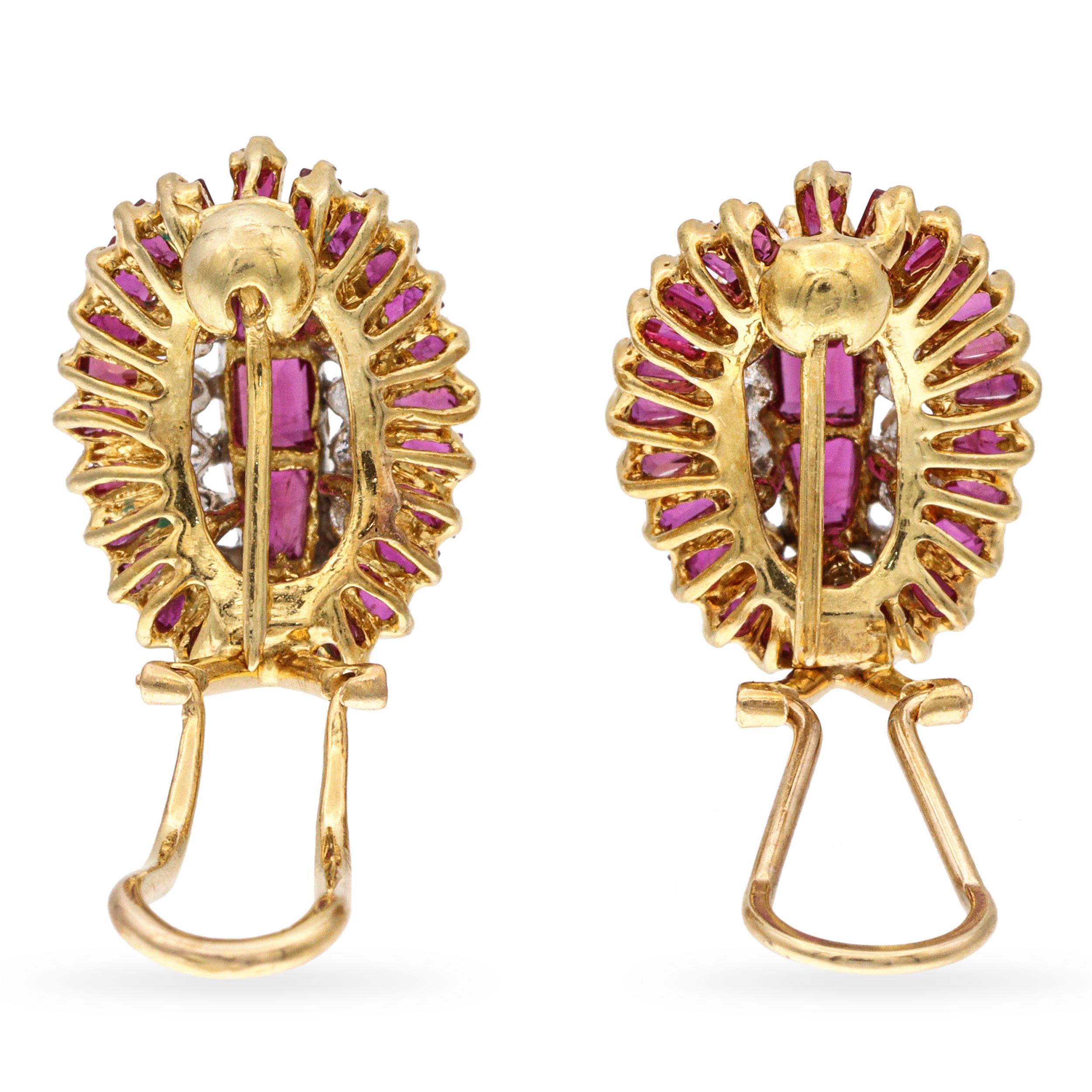 Pendientes vintage de oro amarillo de 18k con rubíes y diamantes en Bueno estado para la venta en New York, NY