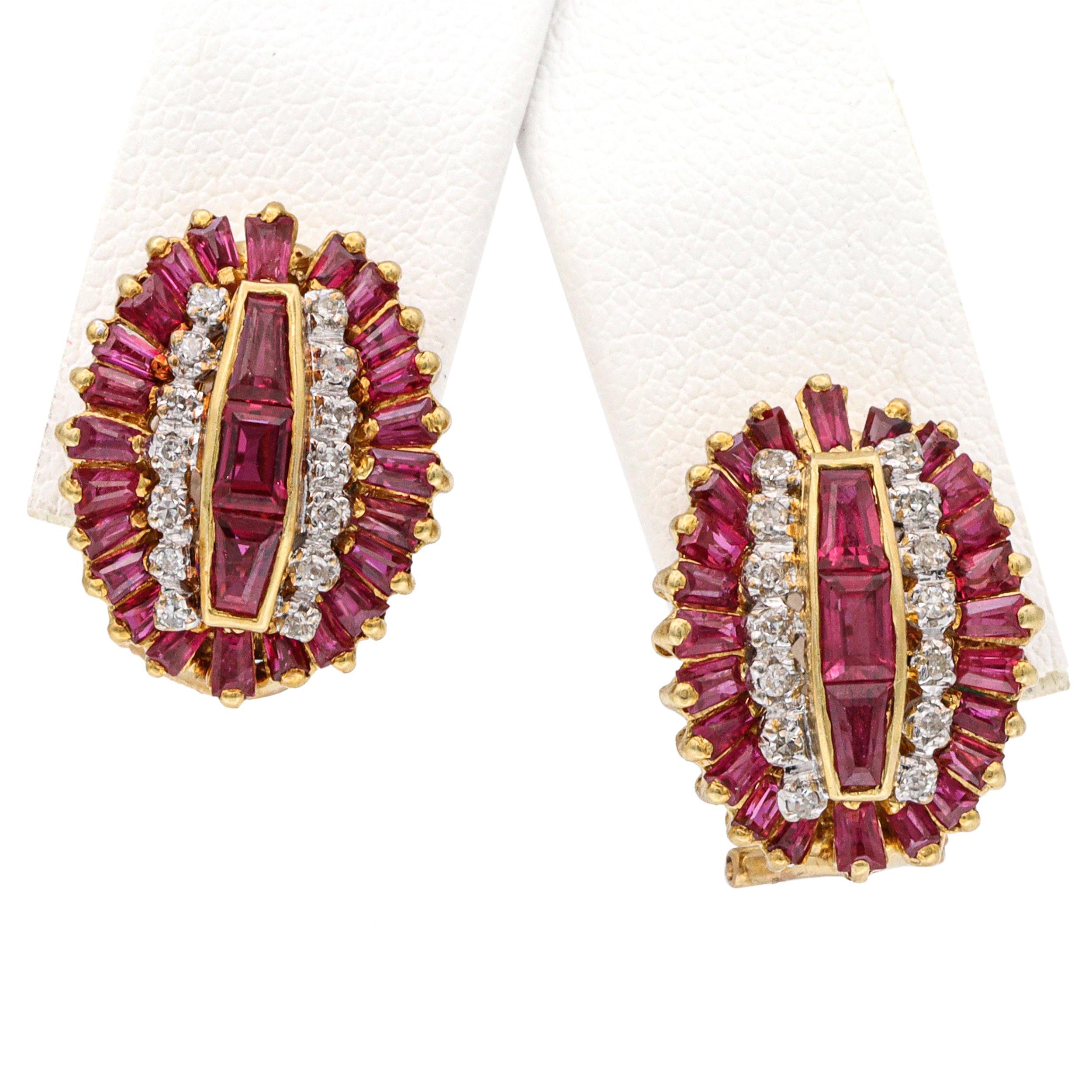 Pendientes vintage de oro amarillo de 18k con rubíes y diamantes en venta 1