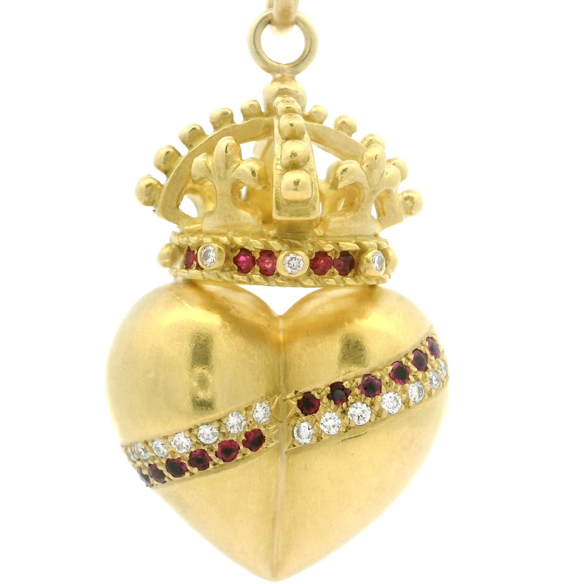 Pendentif en or jaune 18 carats rubis et diamants couronne bouffante en forme de coeur Pour femmes en vente