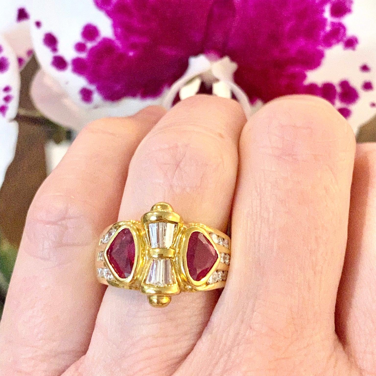 Women's Vintage 18K Yellow Gold Ruby and Diamond Ring For Sale