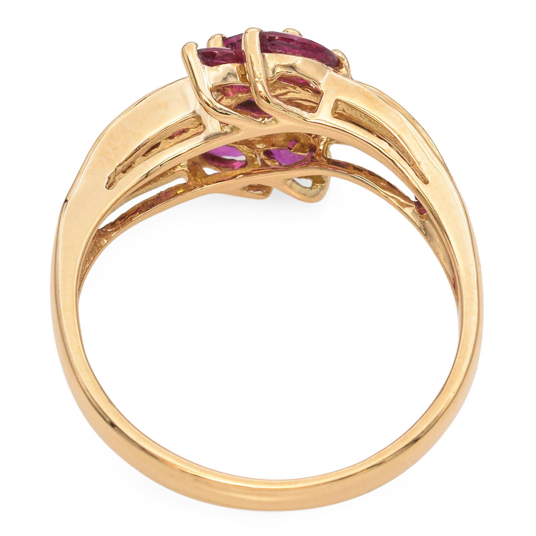 Women's Vintage 18K Yellow Gold Ruby and Diamond Swirl Ring For Sale