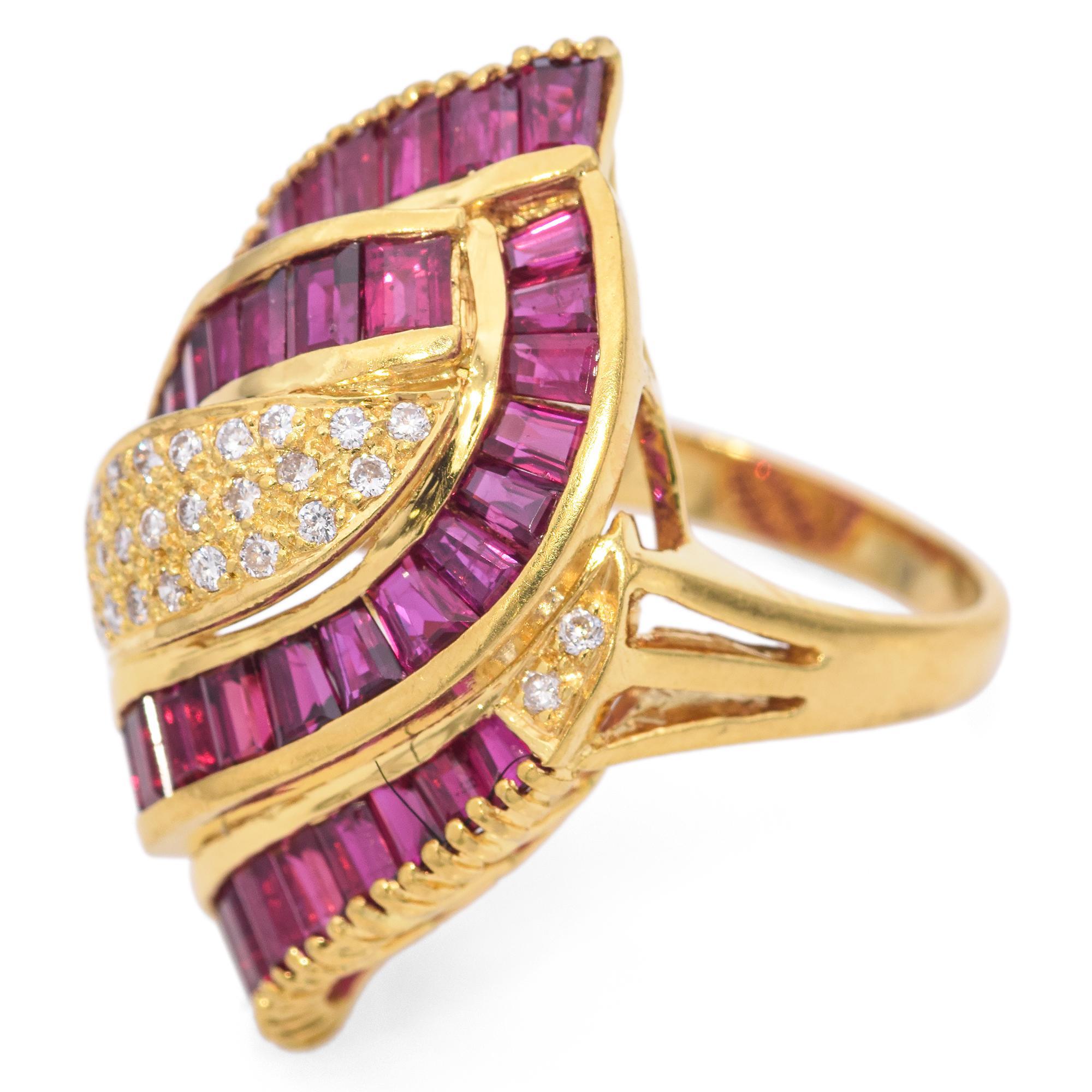Vintage 18k Yellow Gold Ruby and Diamond Swirl Statement Ring In Good Condition For Sale In New York, NY