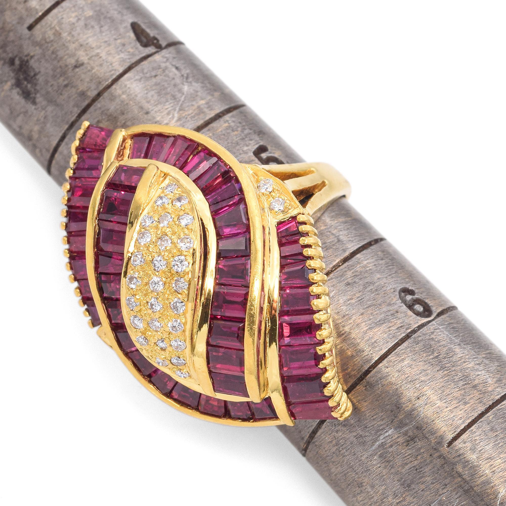 Vintage 18k Yellow Gold Ruby and Diamond Swirl Statement Ring For Sale 3