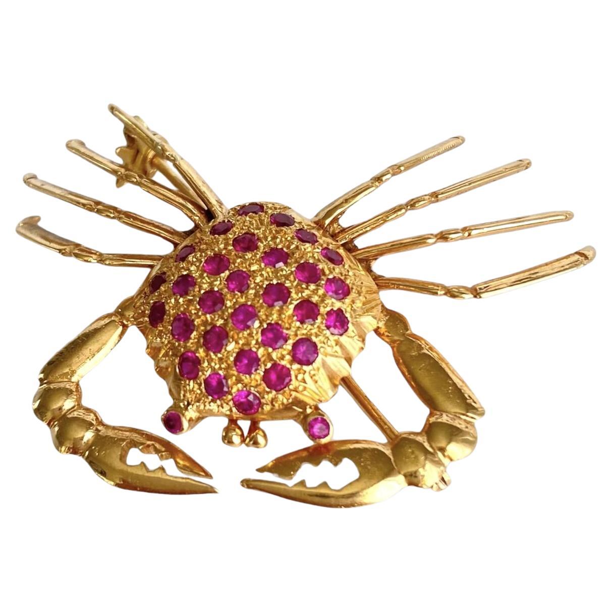 Vintage 18K Yellow Gold Ruby Crab Brooch 9.9G For Sale