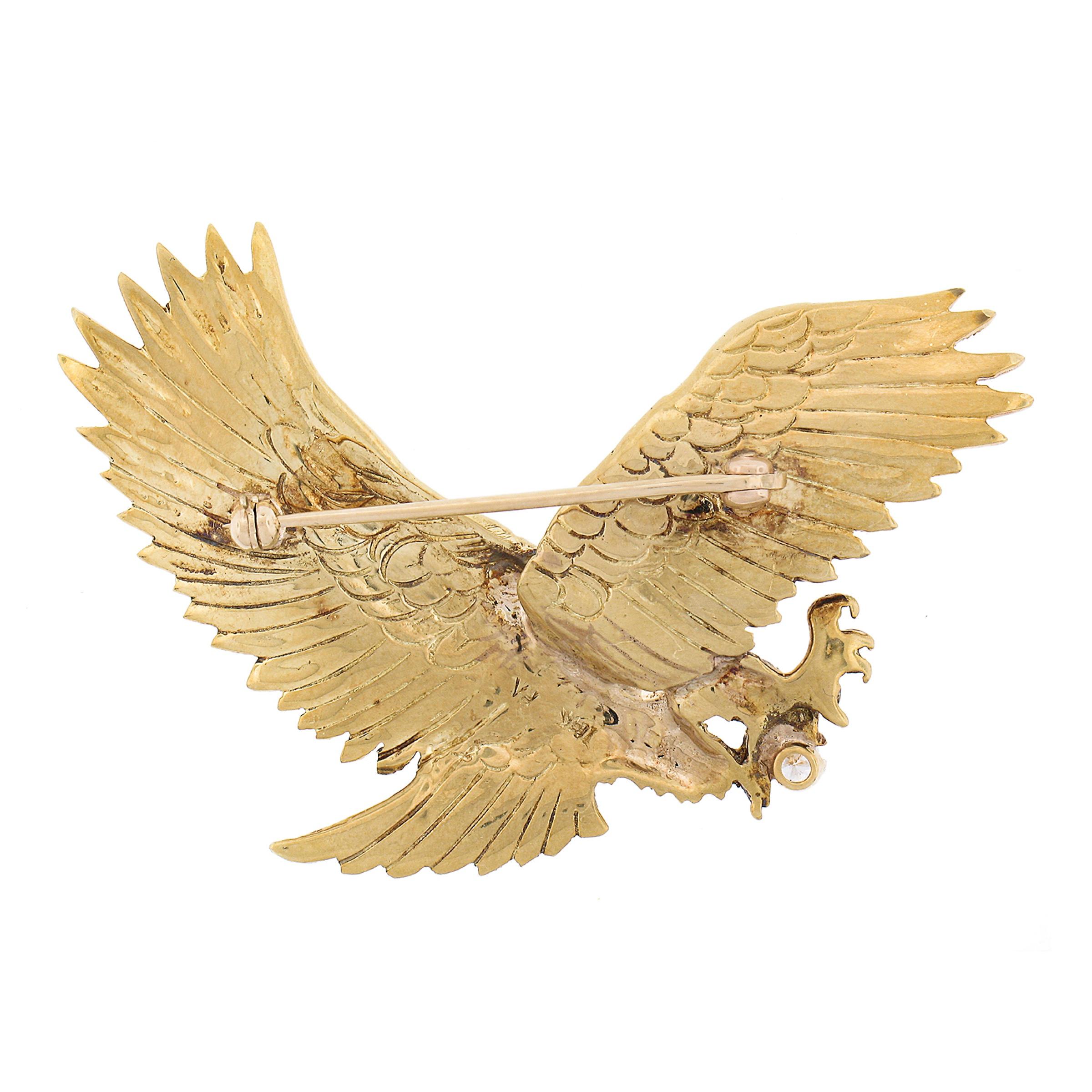 Round Cut Vintage 18K Yellow Gold Ruby & Diamond Detailed Textured Flying Eagle Pin Brooch For Sale