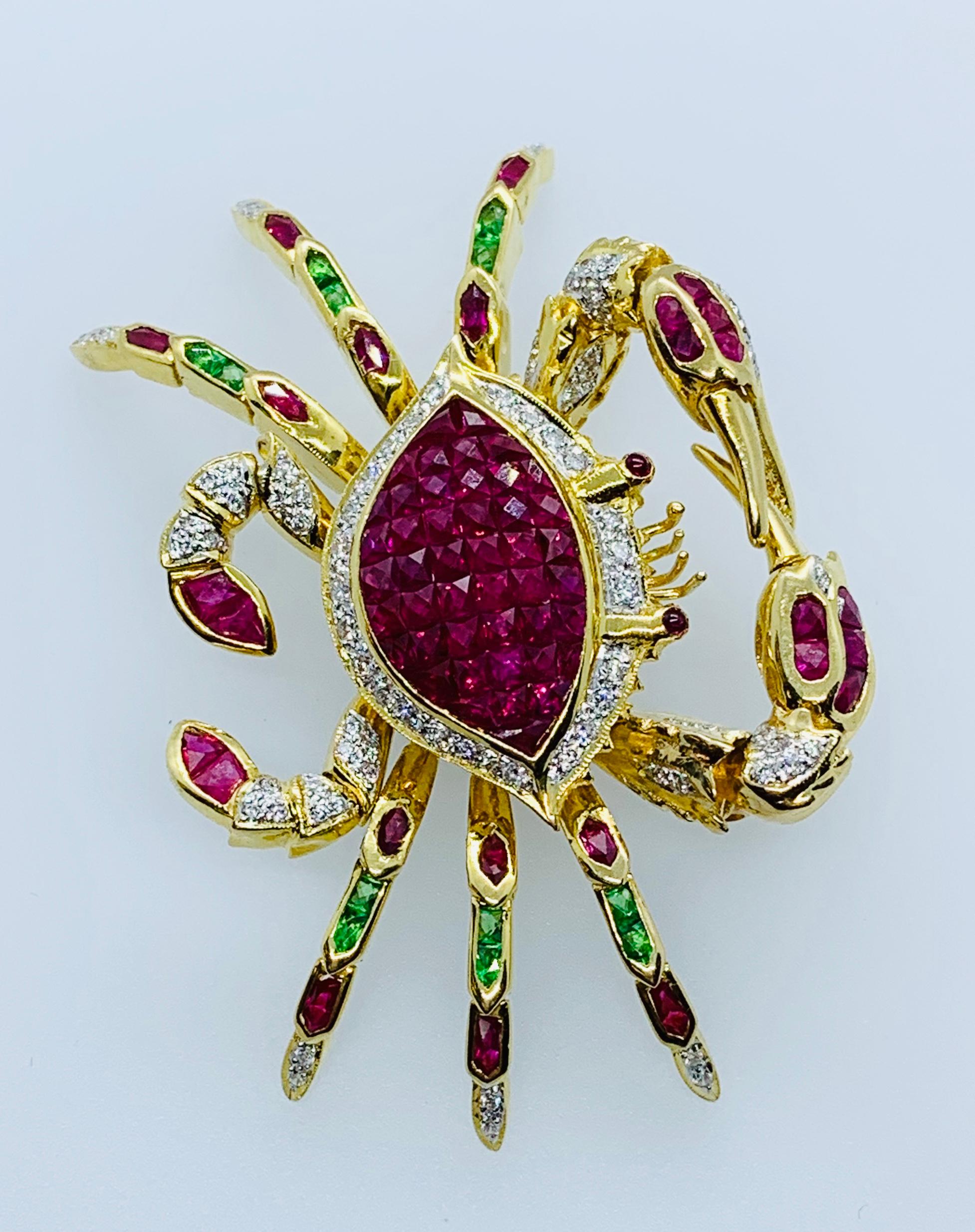 Vintage 18 Karat Yellow Gold Ruby Diamond and Emerald Articulated Crab Brooch 3