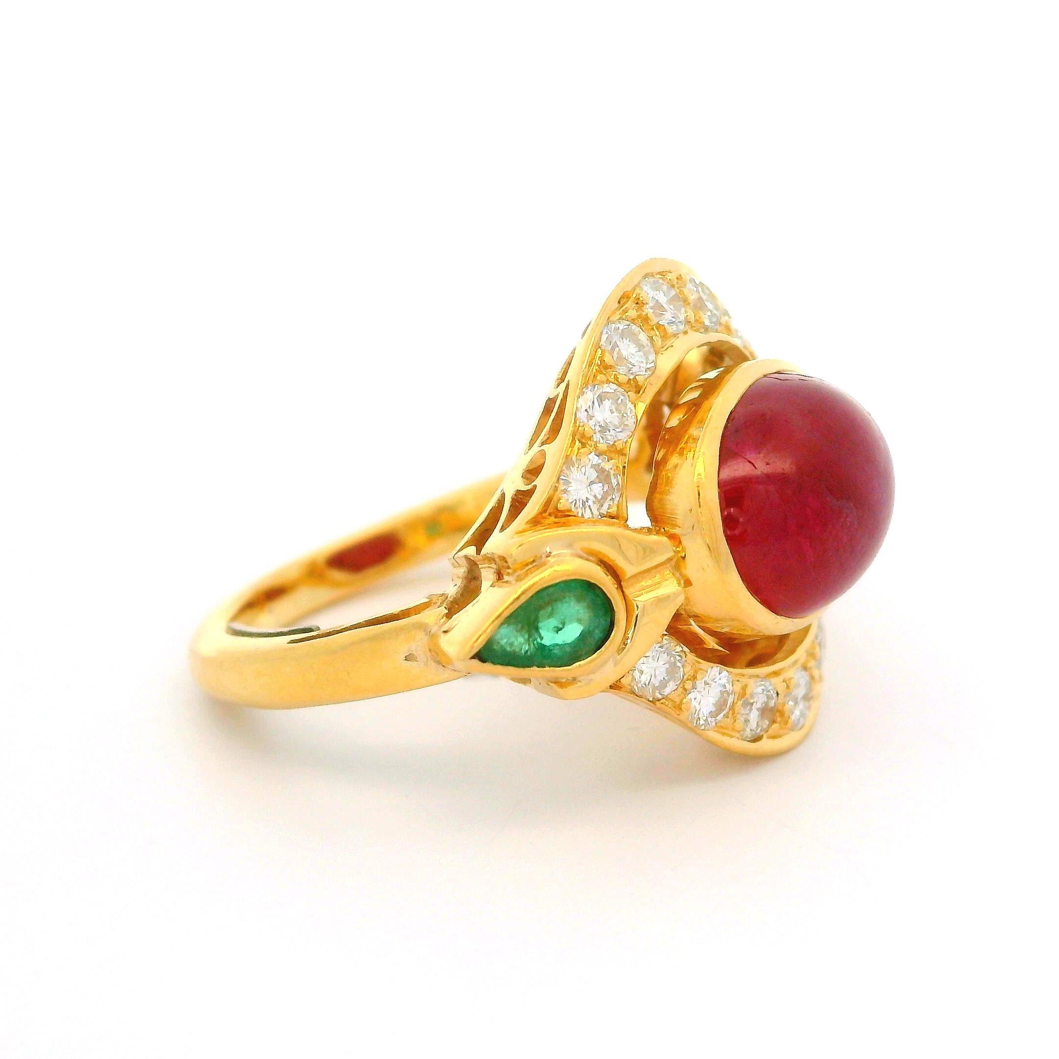 Vintage 18k Yellow Gold Ruby Emerald & Diamond Unique Wide Cocktail Ring For Sale 1