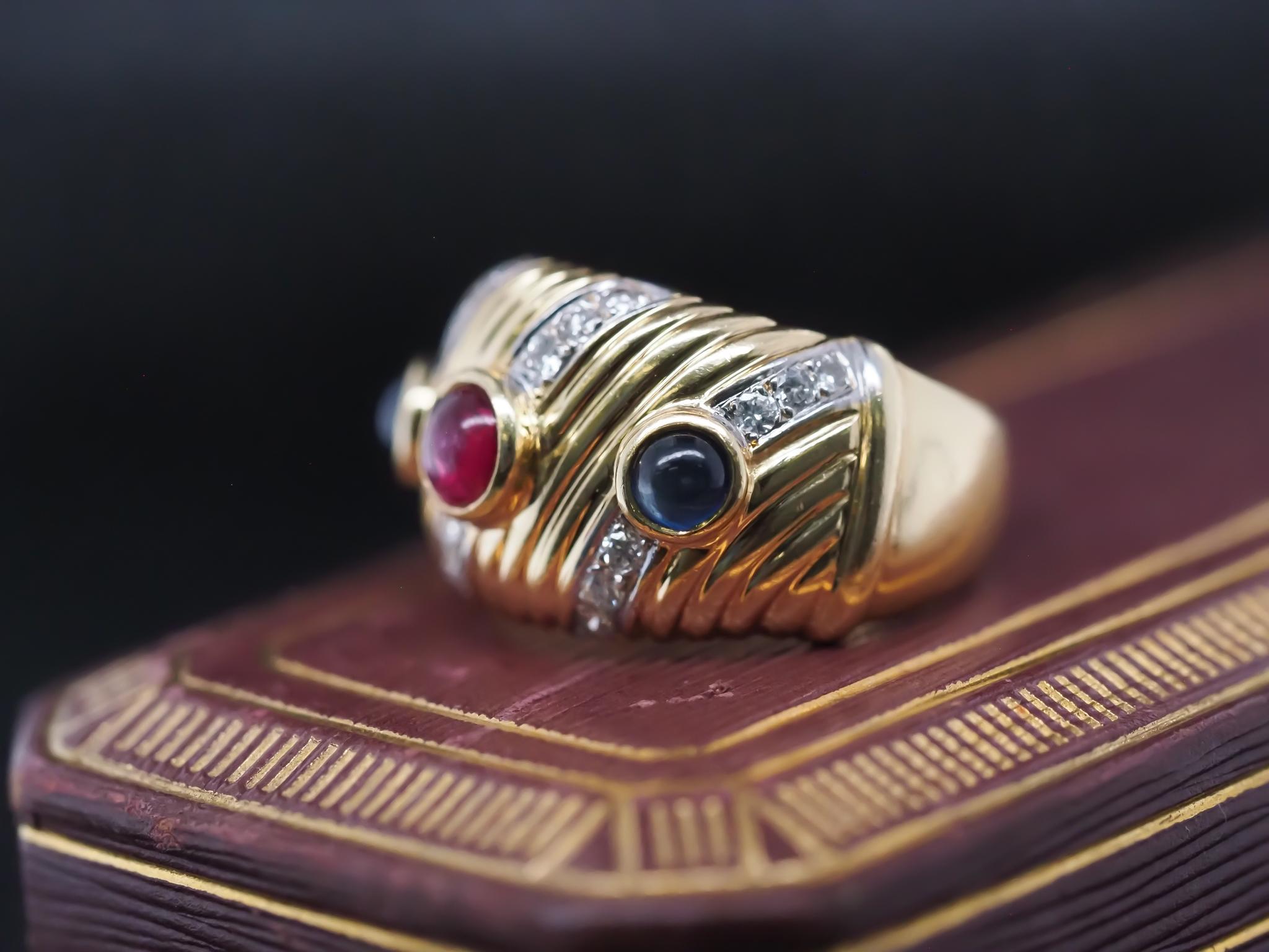 Vintage 18k Yellow Gold Ruby, Sapphire, and Diamond Ring For Sale 1