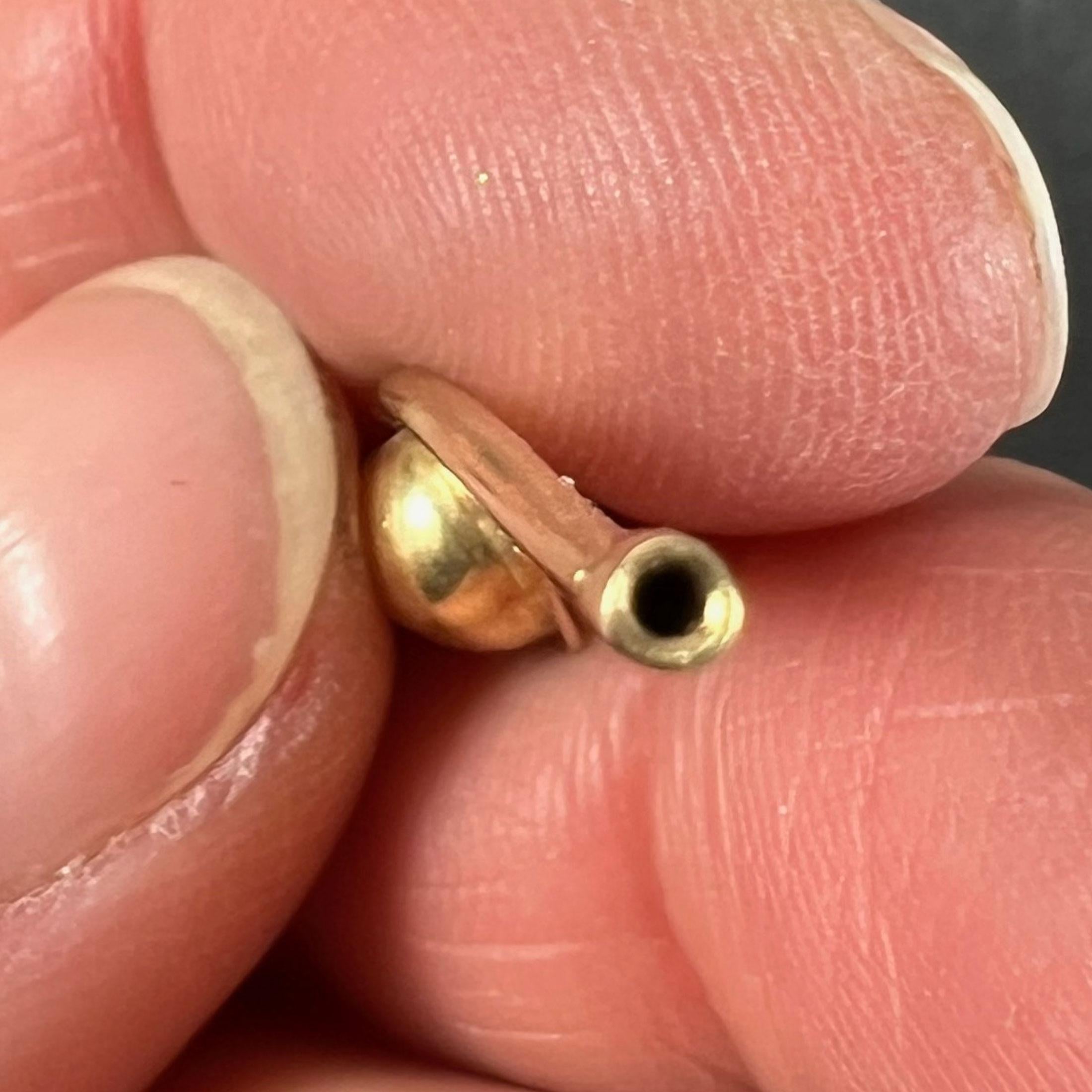 Ciondolo a forma di maniglia per timone di barca a vela in oro giallo 18 carati d'epoca in vendita 4