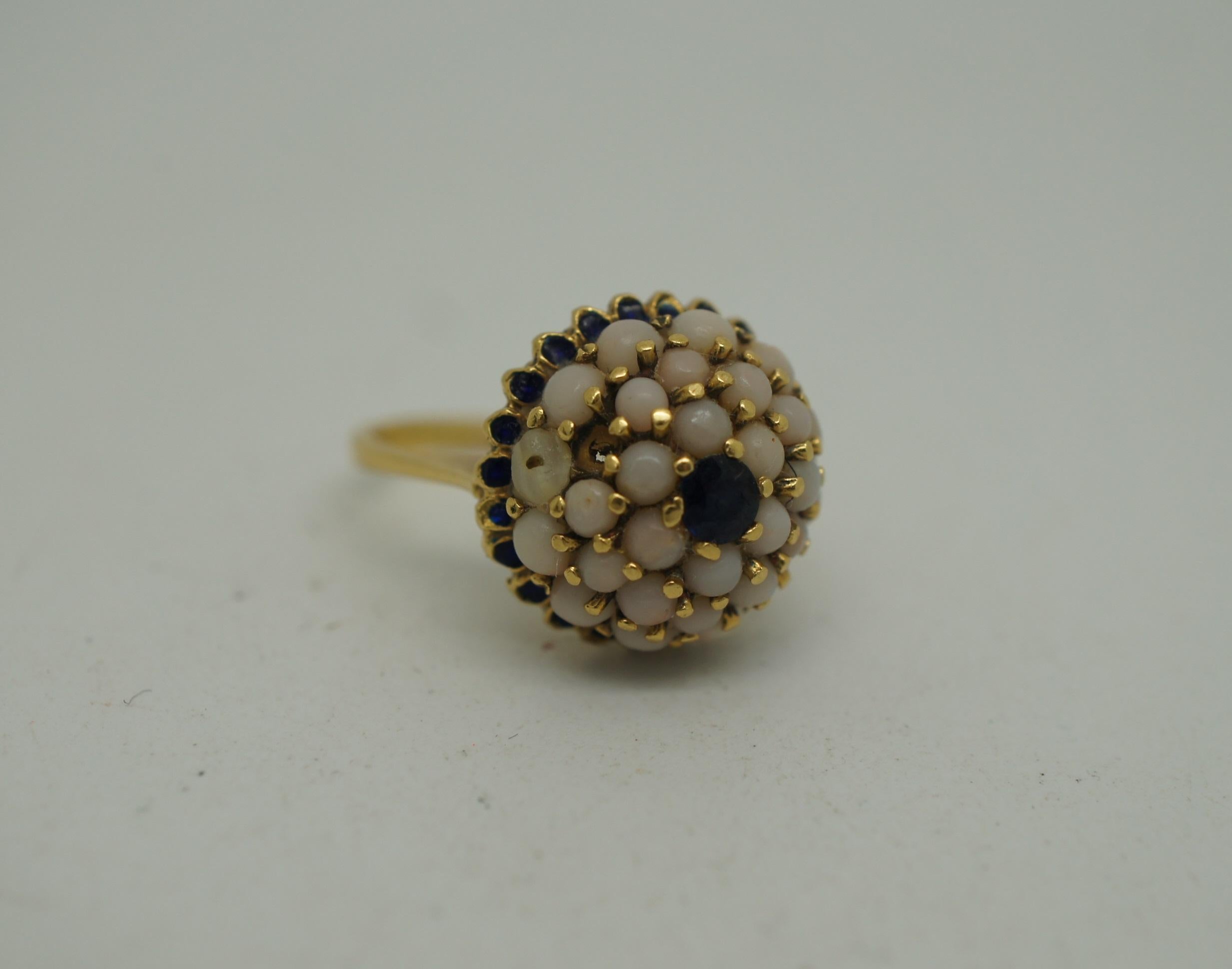 Vintage 18K Yellow Gold Saphhire Pearl Dome Cluster Cocktail Ring Size 6.25 For Sale 1