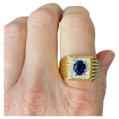 Vintage 18K Yellow Gold Sapphire and Diamond Ring Size 10.25