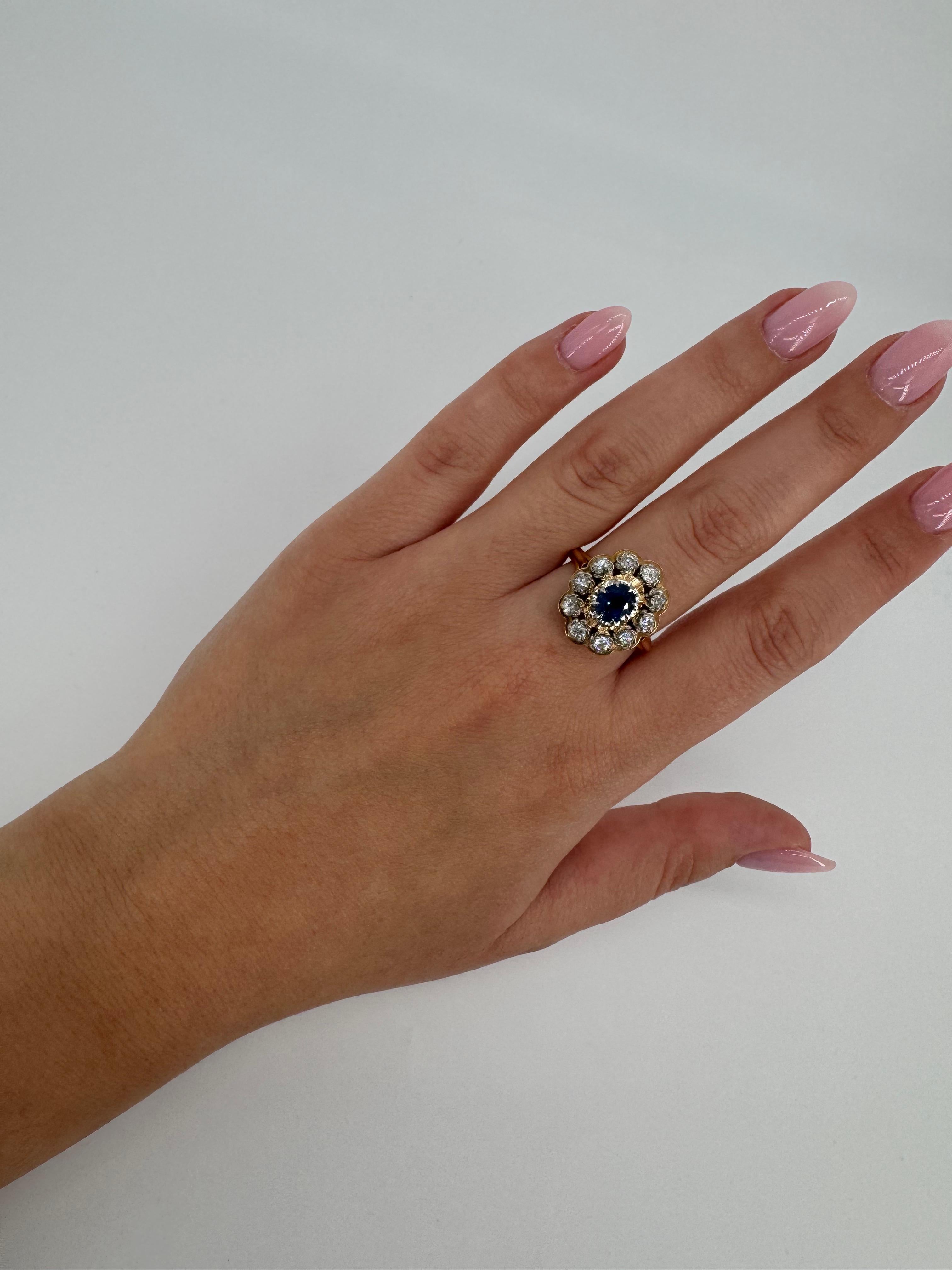 18 Karat Gelbgold Saphir und Diamant-Cluster-Ring mit altem Minenschliff (Nachkriegszeit) im Angebot