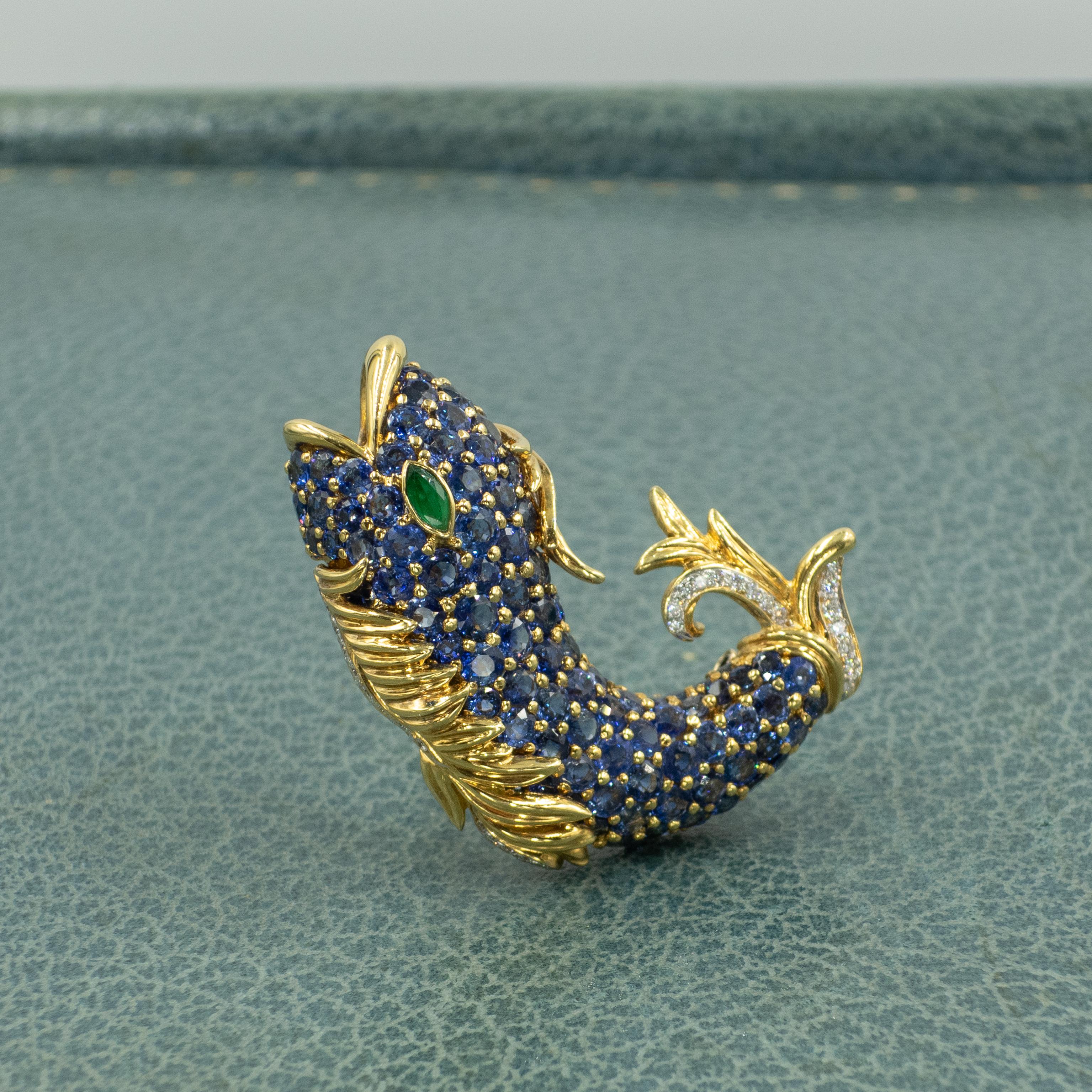 Modern Vintage 18K Yellow Gold Sapphire Diamond Emerald Fish Fur Clip Brooch For Sale