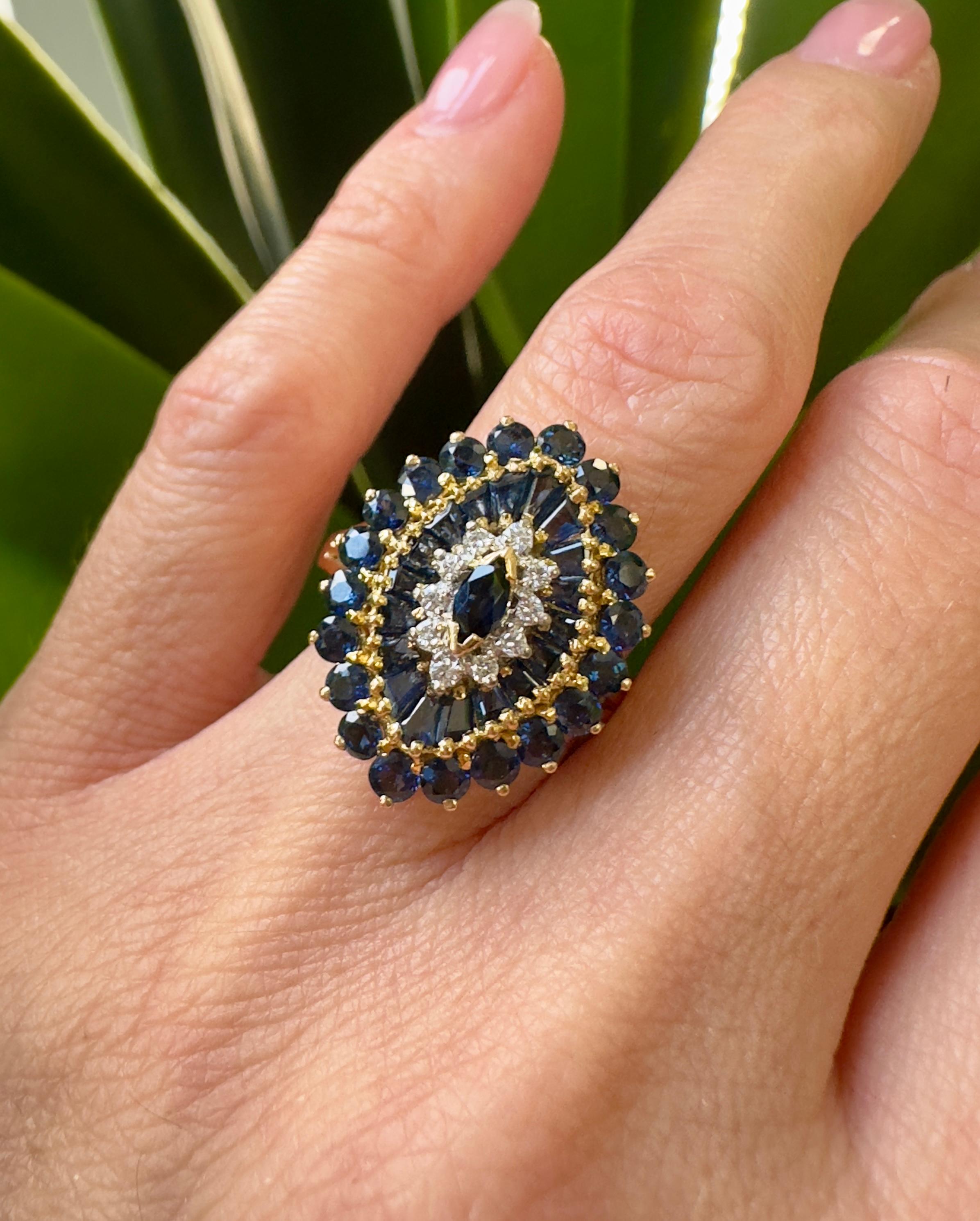 Bague vintage en or jaune 18 carats, saphir et diamants Pour femmes en vente