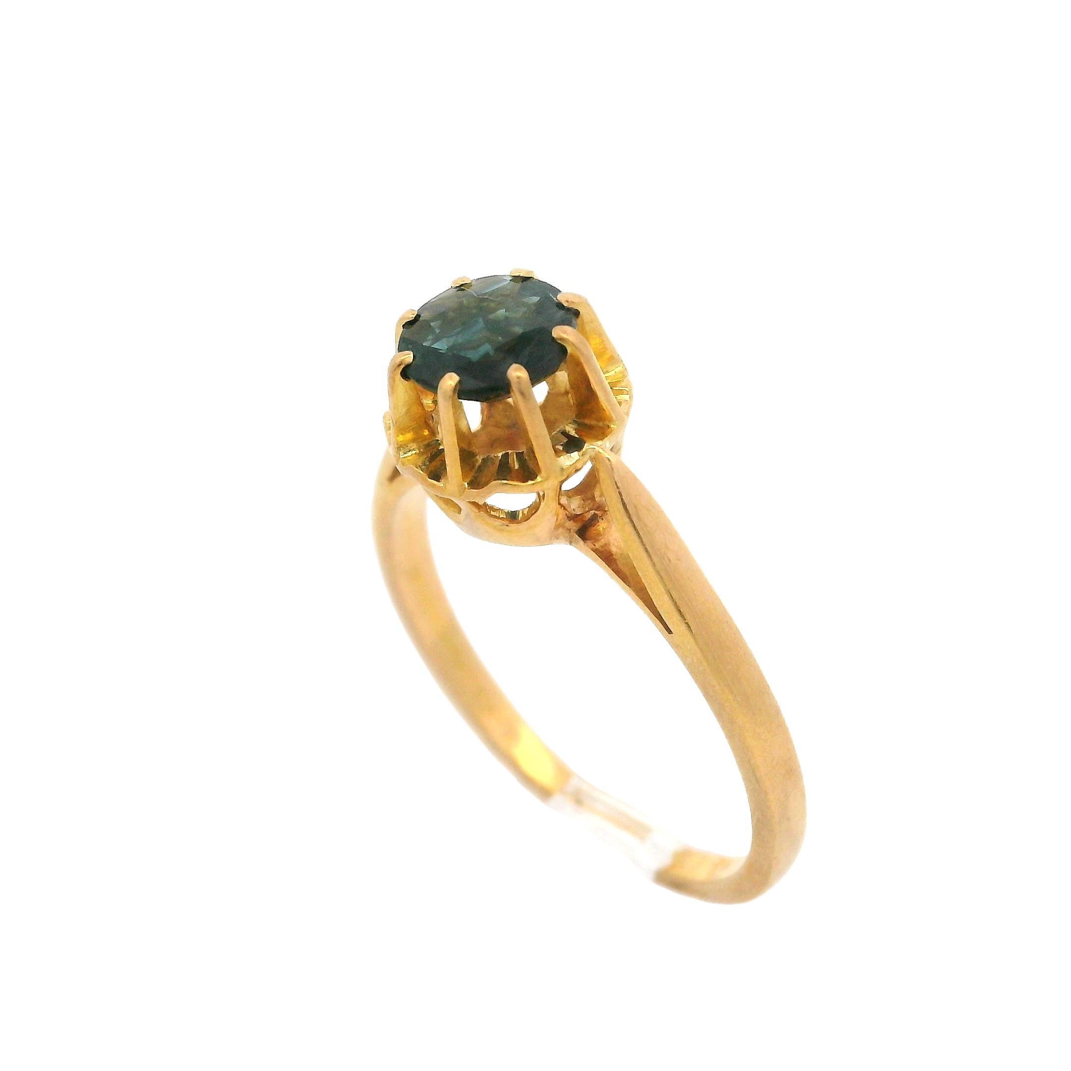 Vintage 18k Yellow Gold Sapphire French Hallmark Eagle Solitaire Ring For Sale 1