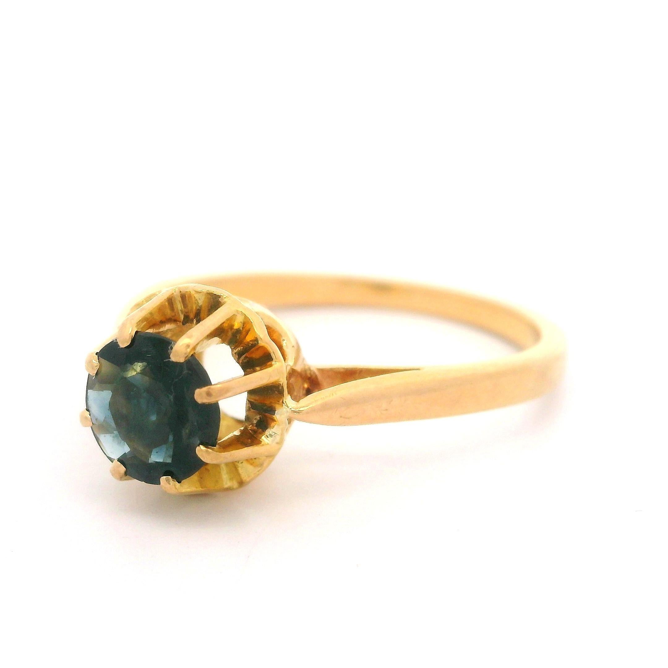 Vintage 18k Yellow Gold Sapphire French Hallmark Eagle Solitaire Ring For Sale 4