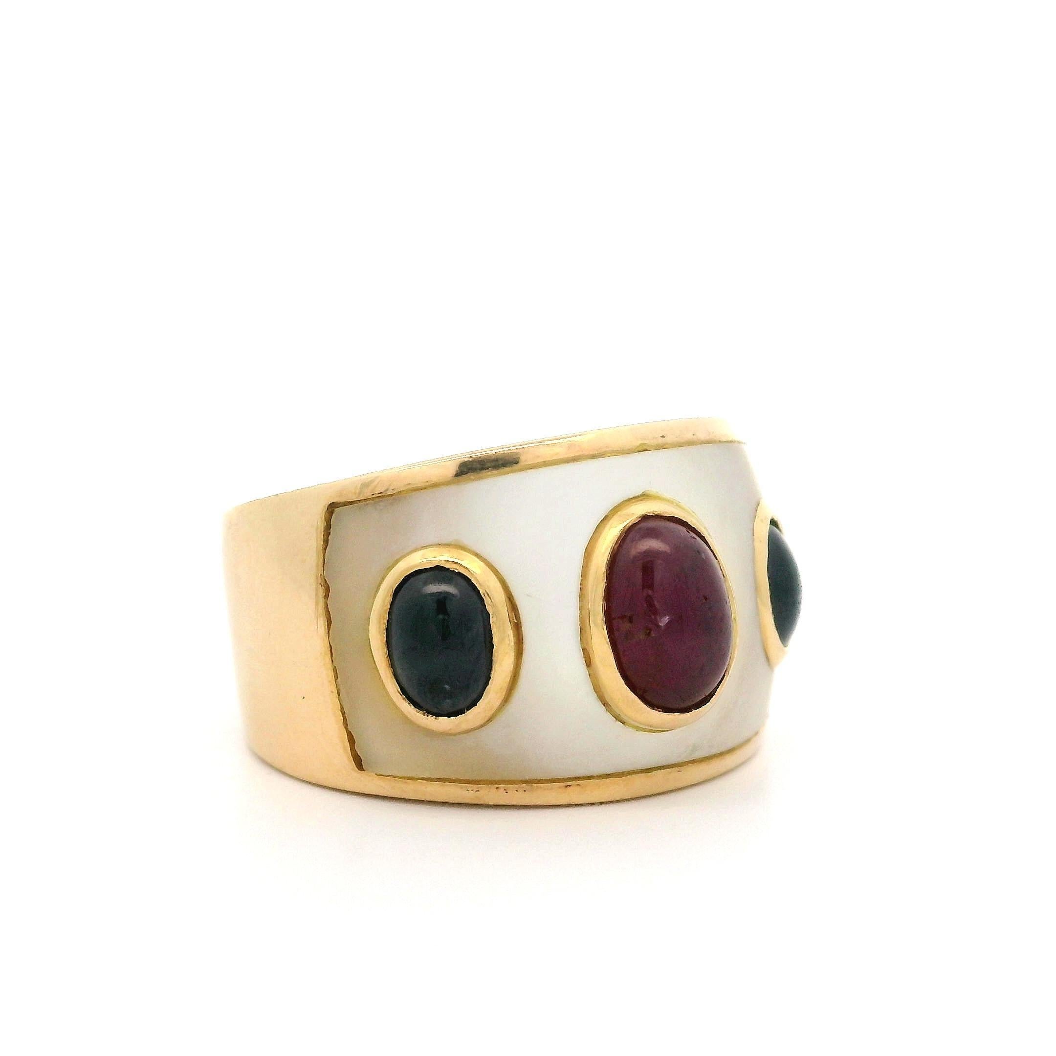 Vintage 18k Yellow Gold Sapphire & Ruby Mother of Pearl Wide Cigar Band Ring For Sale 4