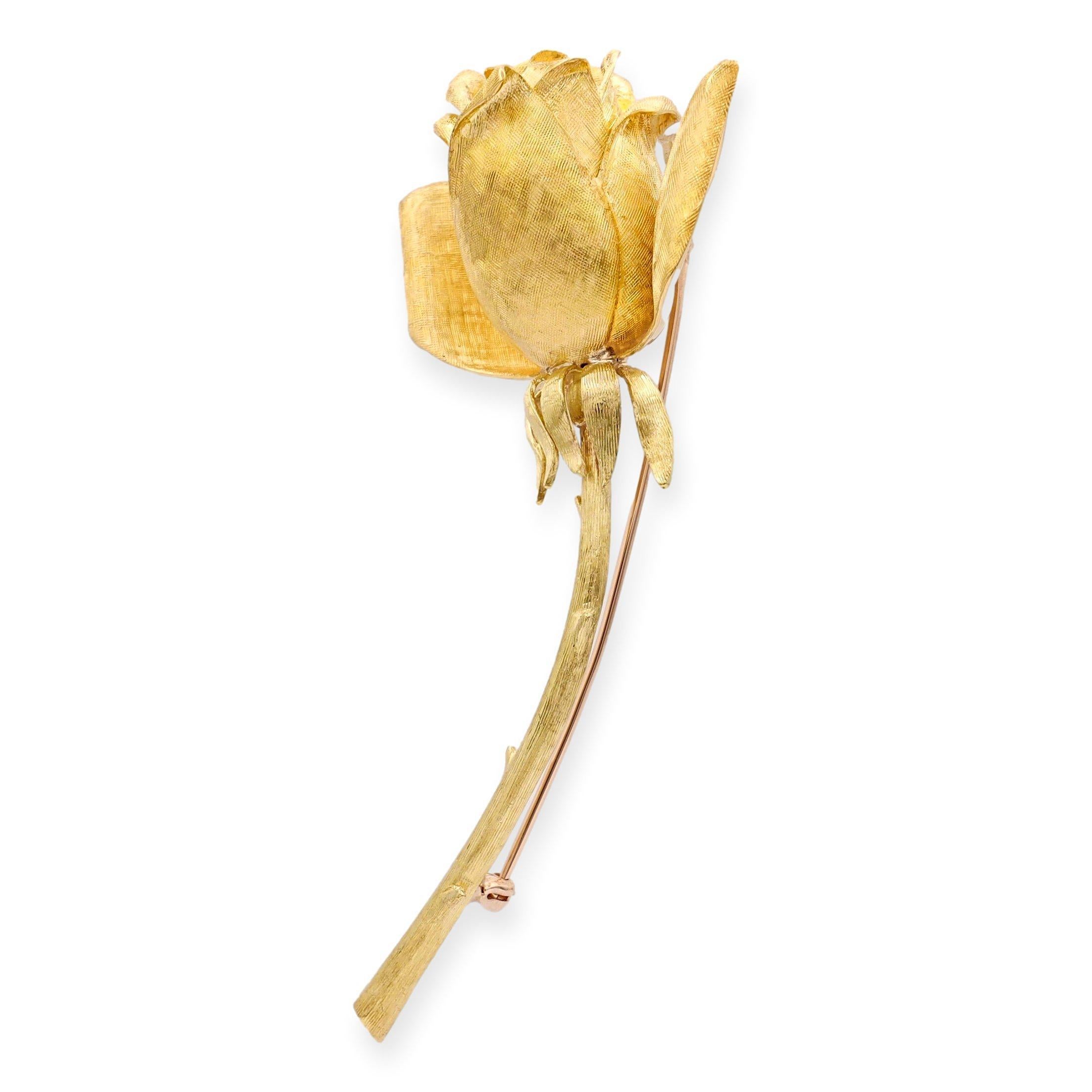 Vintage 18K Yellow Gold Satin Rose Motif Pin Brooch In Good Condition For Sale In New York, NY