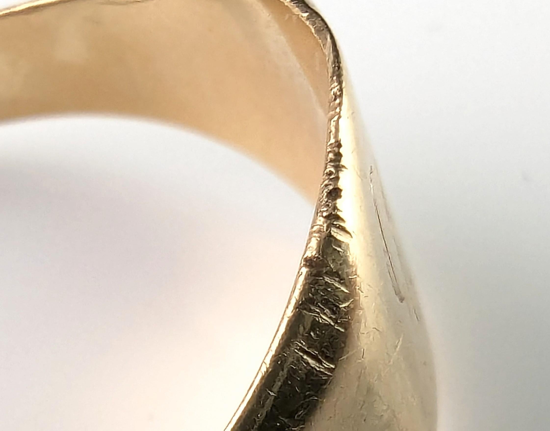 Vintage 18k yellow gold signet ring, monogrammed 10
