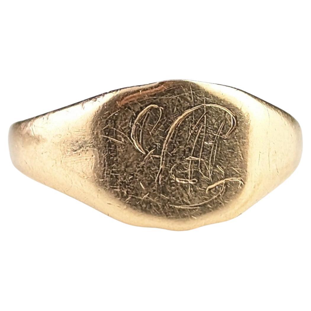 Vintage 18k yellow gold signet ring, monogrammed