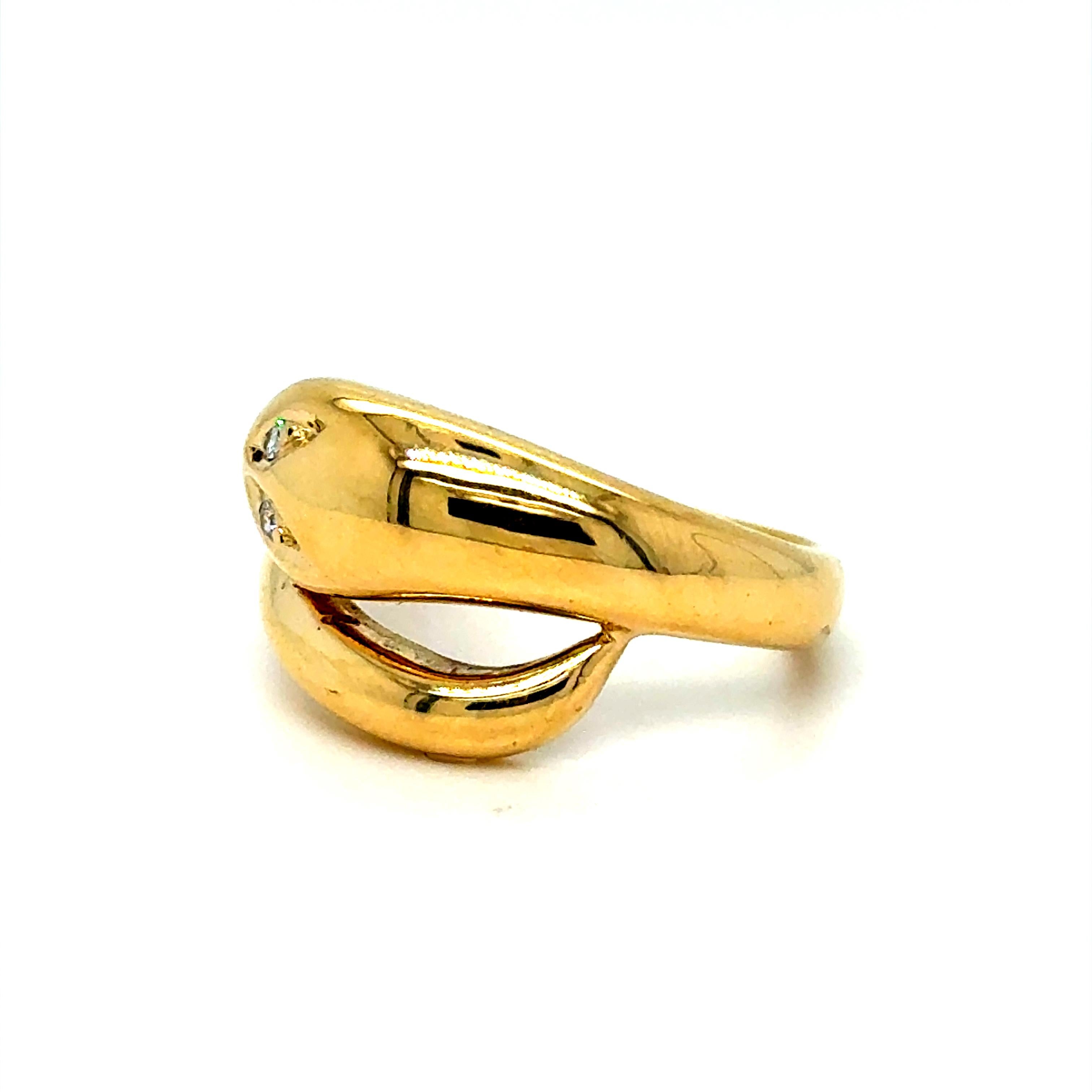 Rétro Bague serpent vintage en or jaune 18 carats avec diamants en vente