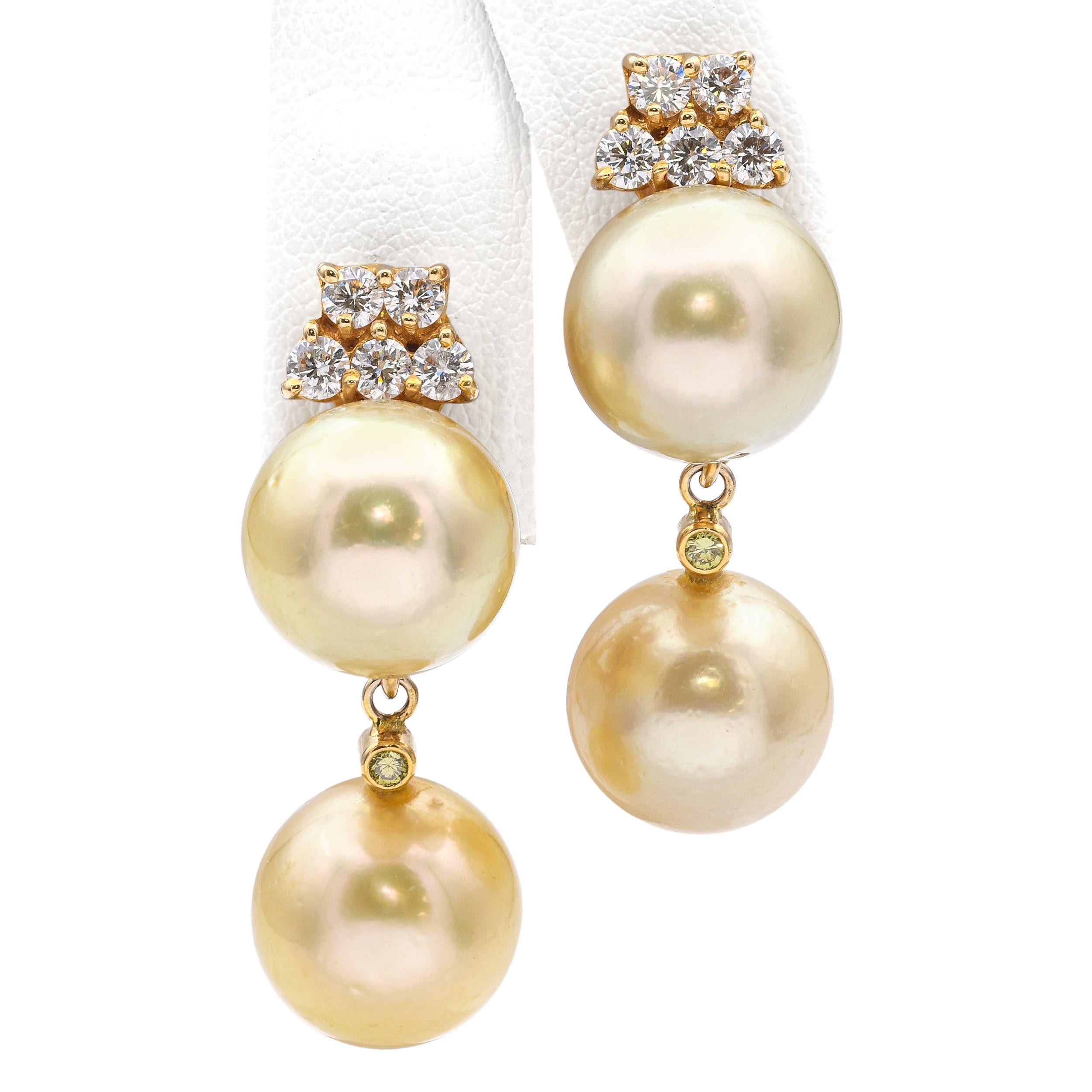 Vintage 18k Gelbgold Goldene Südseeperle und mehrfarbige Diamant-Ohrringe im Angebot 2