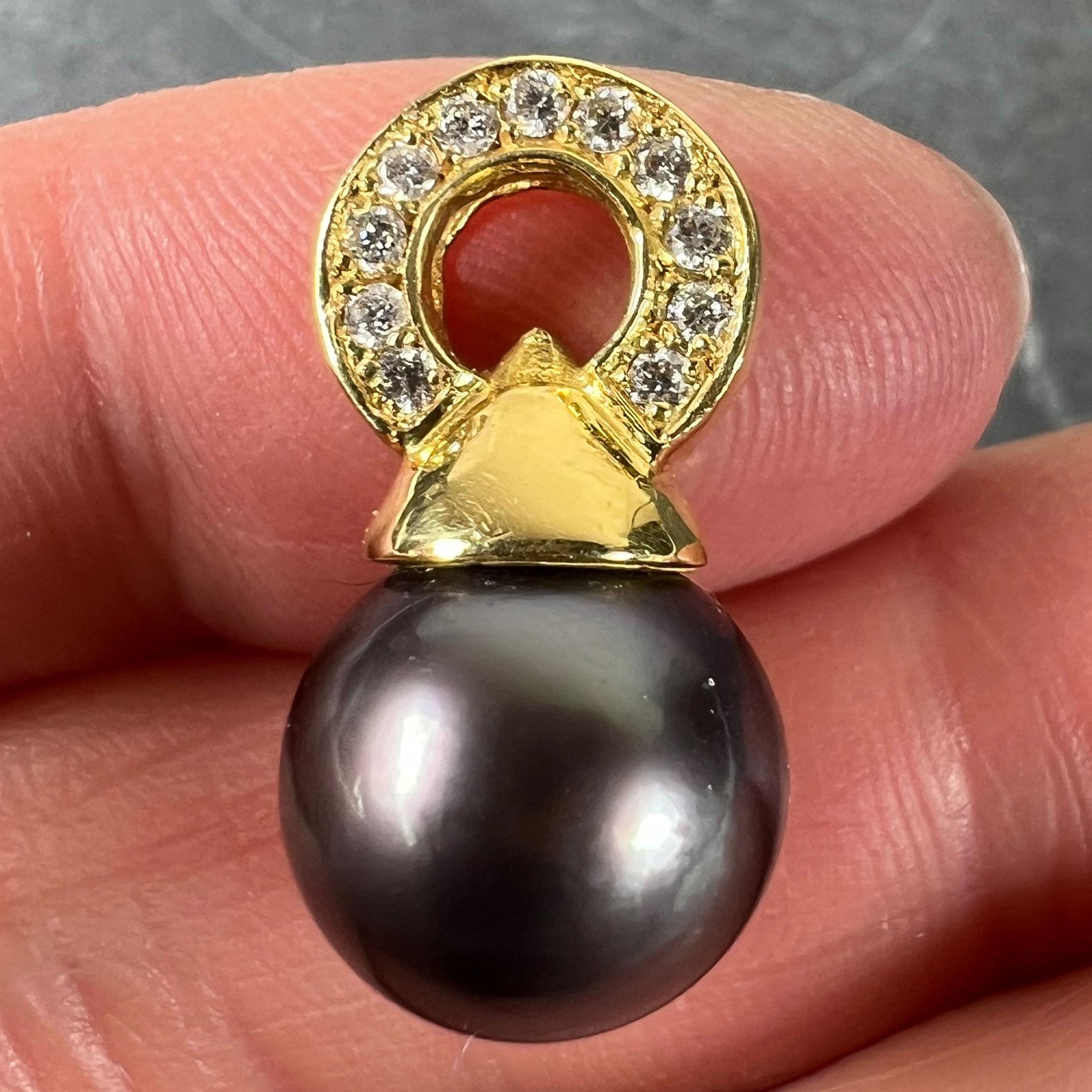 Pendentif vintage en or jaune 18 carats avec perle noire de Tahiti et diamants Unisexe en vente