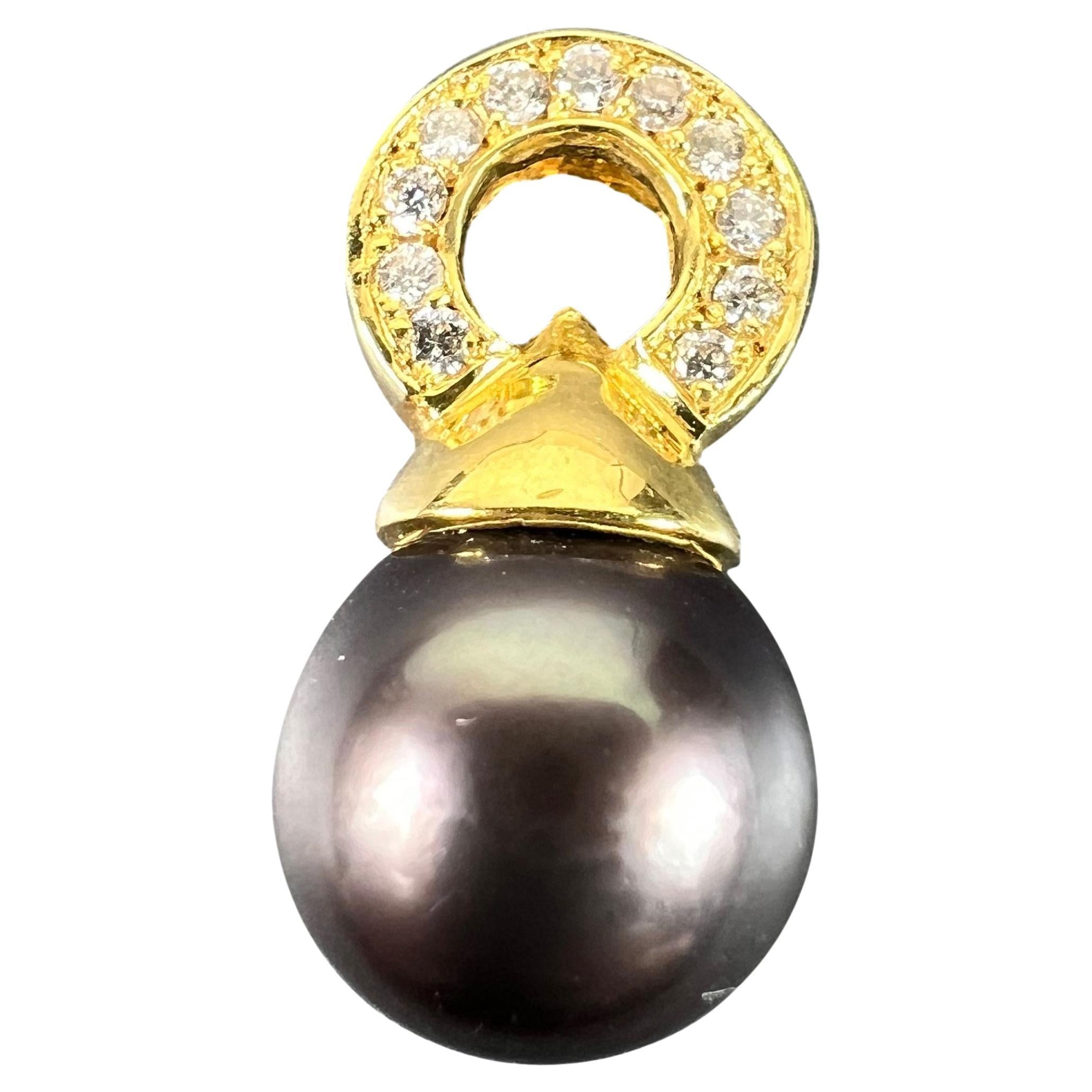 Vintage 18K Yellow Gold Tahitian Black Pearl Diamond Pendant